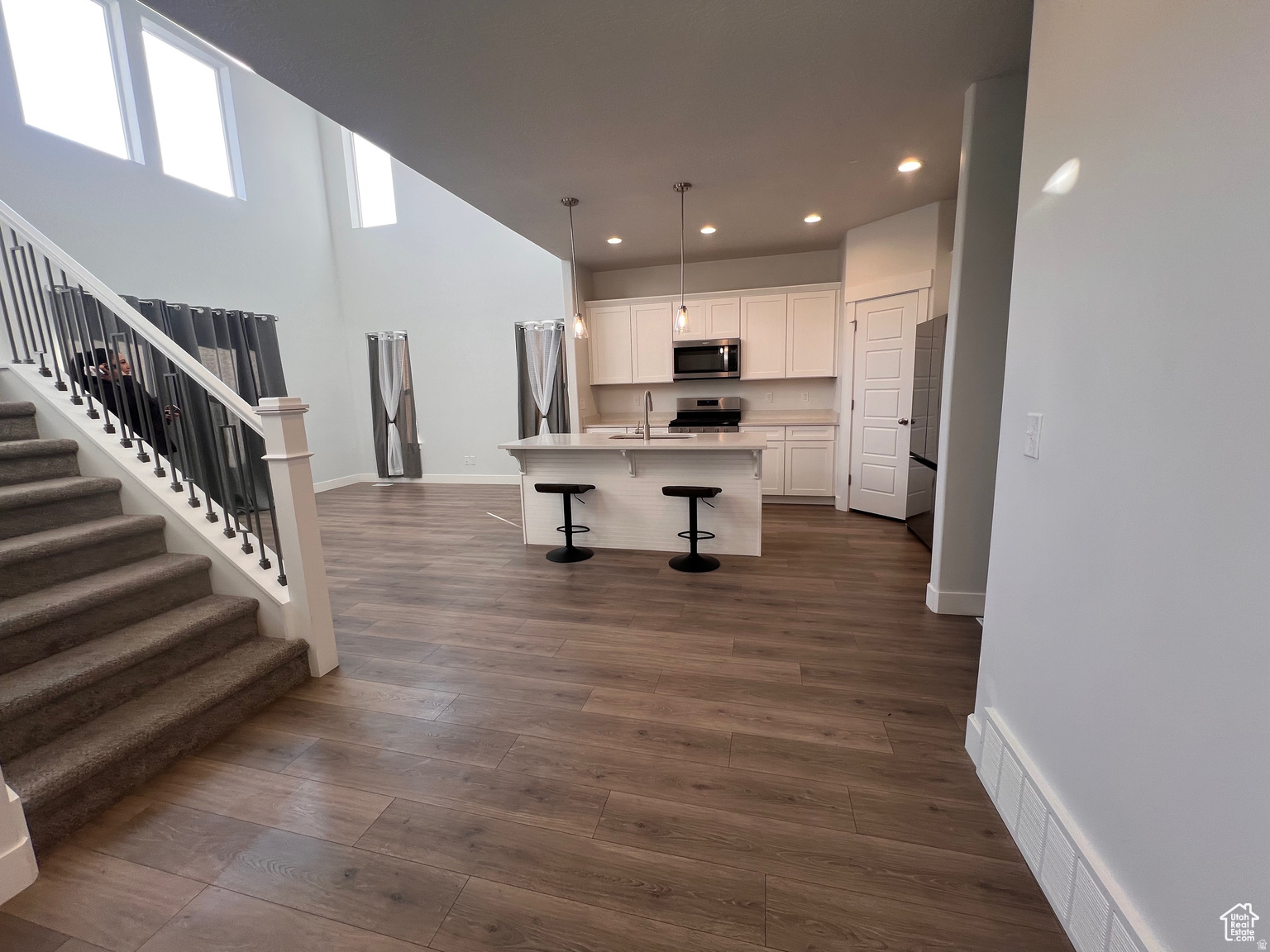 WILLOW POINT - Residential