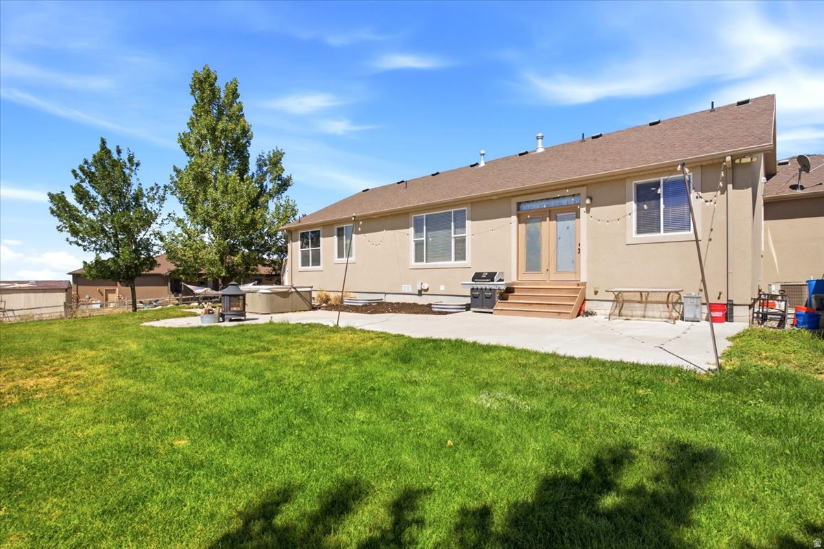 LAKE POINT EST - Residential