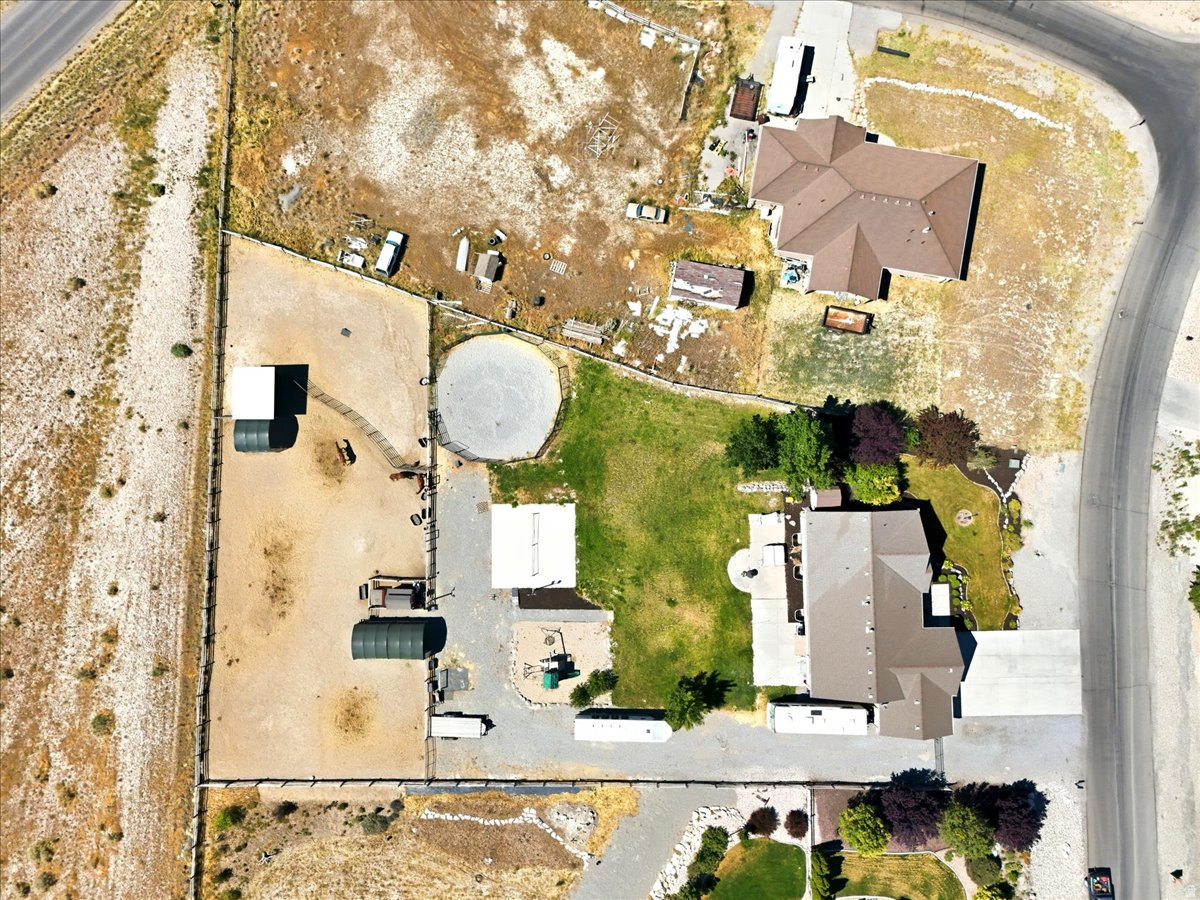 LAKE POINT EST - Residential