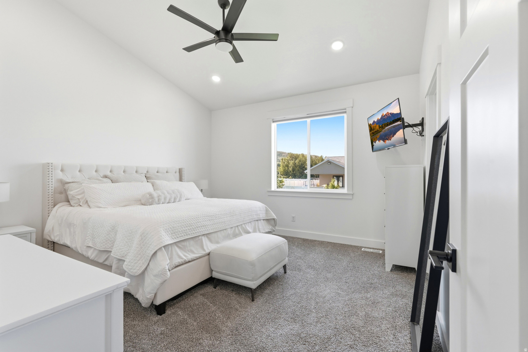 TRAVELERS LANE SUBDIVISION - Residential
