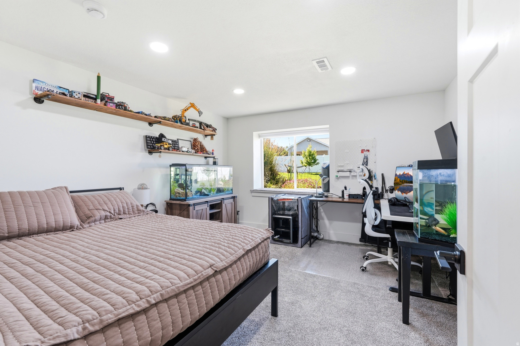 TRAVELERS LANE SUBDIVISION - Residential