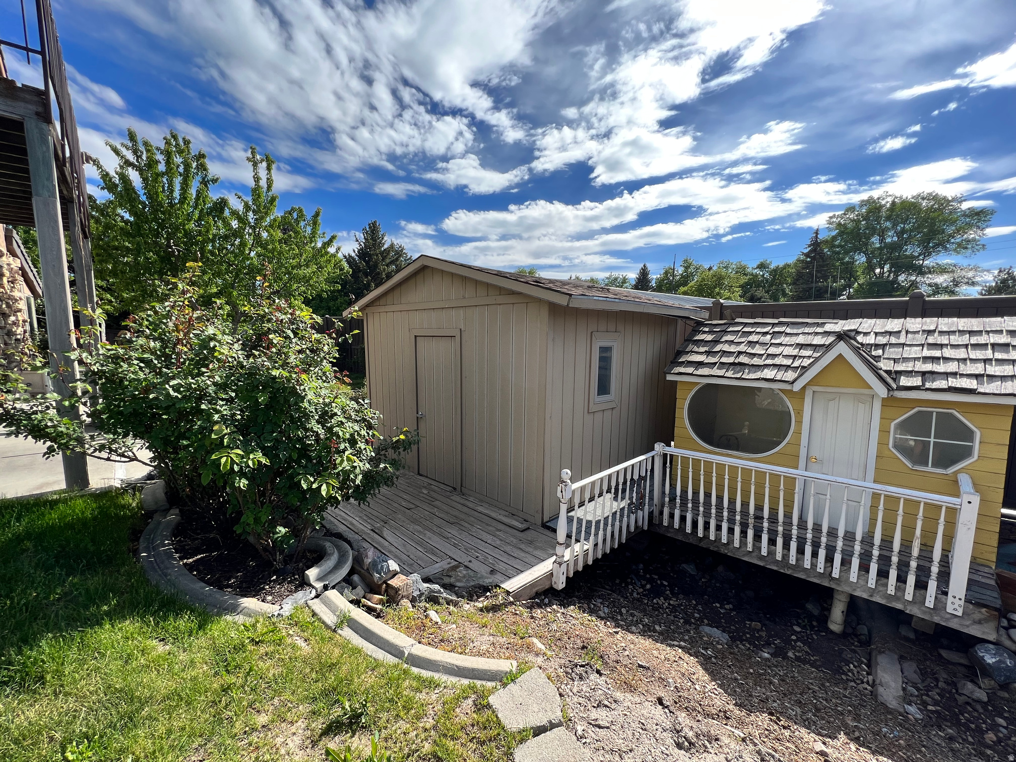 BROOKTREE - Residential