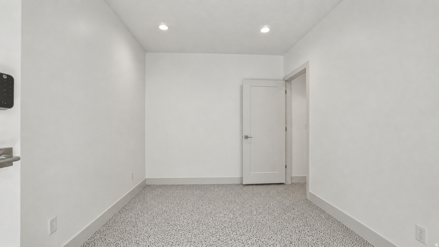 PINNACLE PARK - Commercial Sale