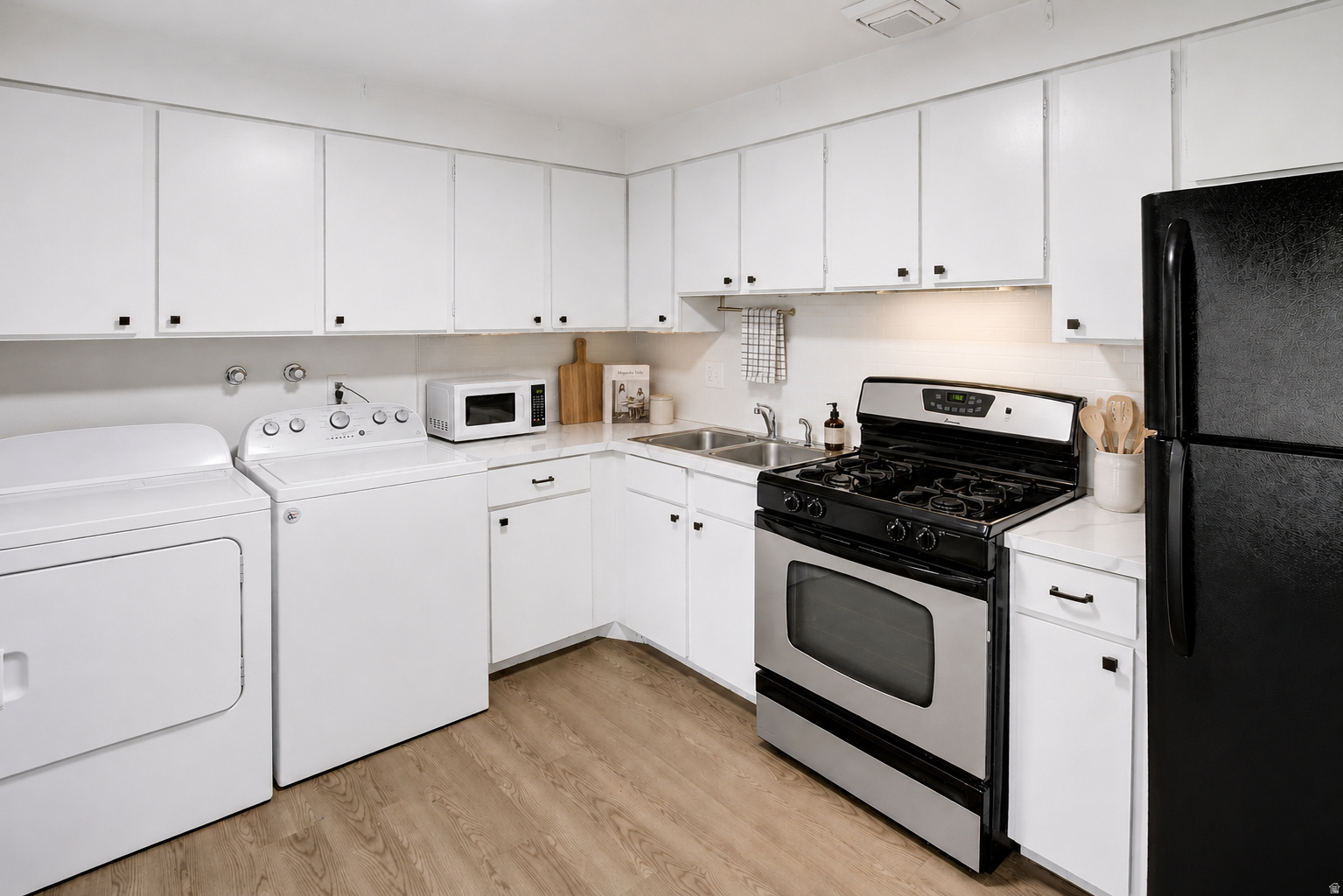 BEL AIR CONDO - Residential