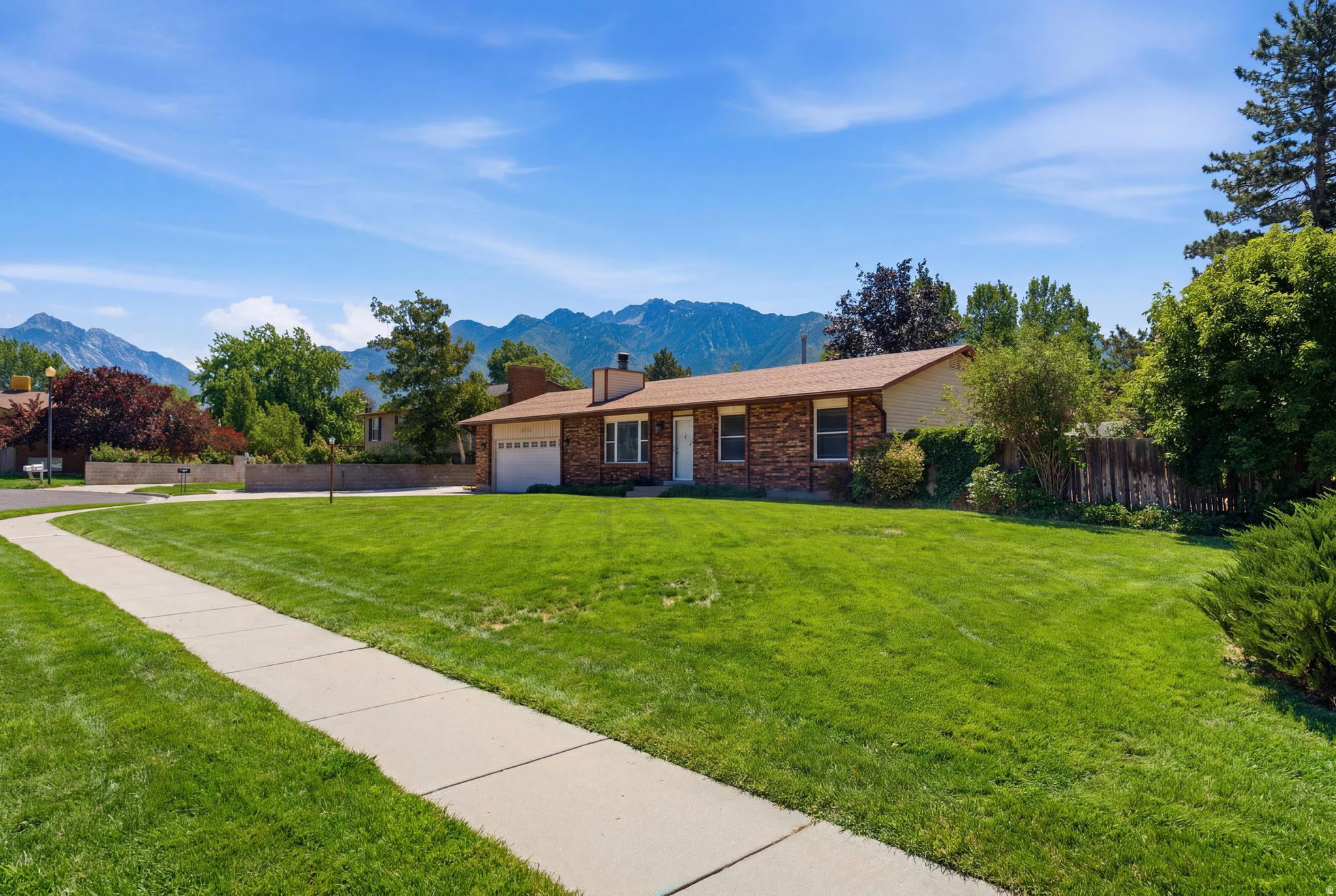 STORM MOUNTAIN TERRACE #8 - Residential