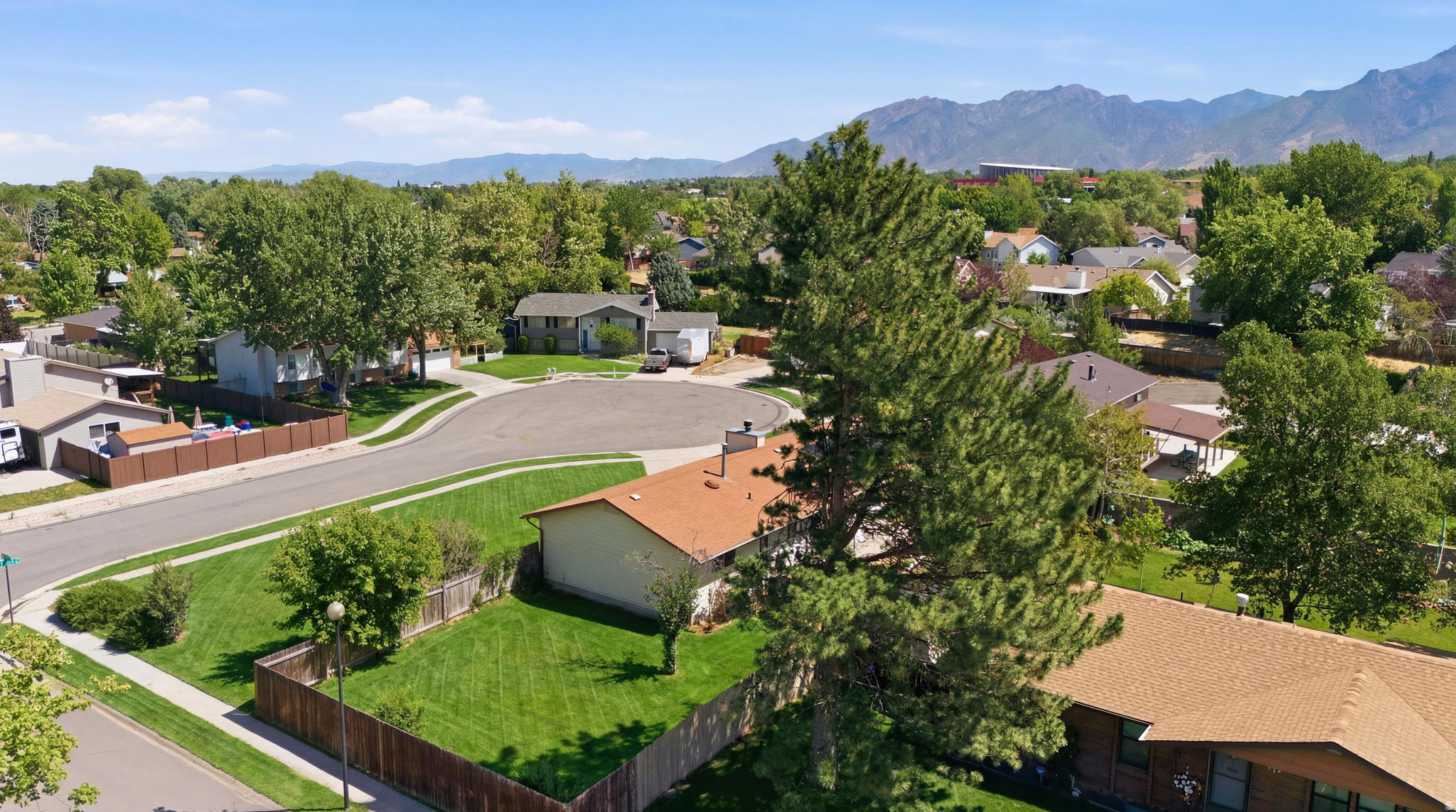 STORM MOUNTAIN TERRACE #8 - Residential