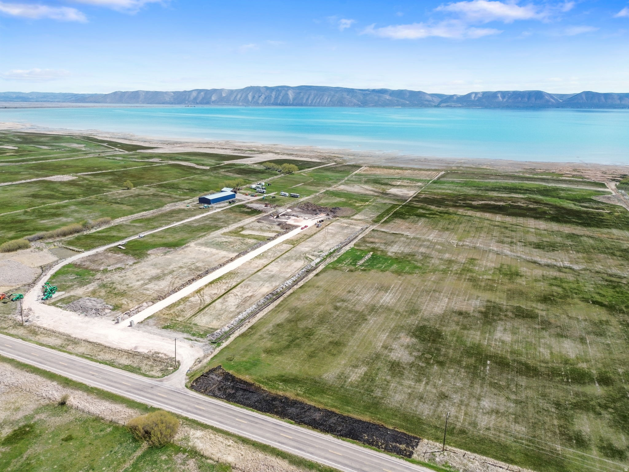 BEAR LAKE - Land