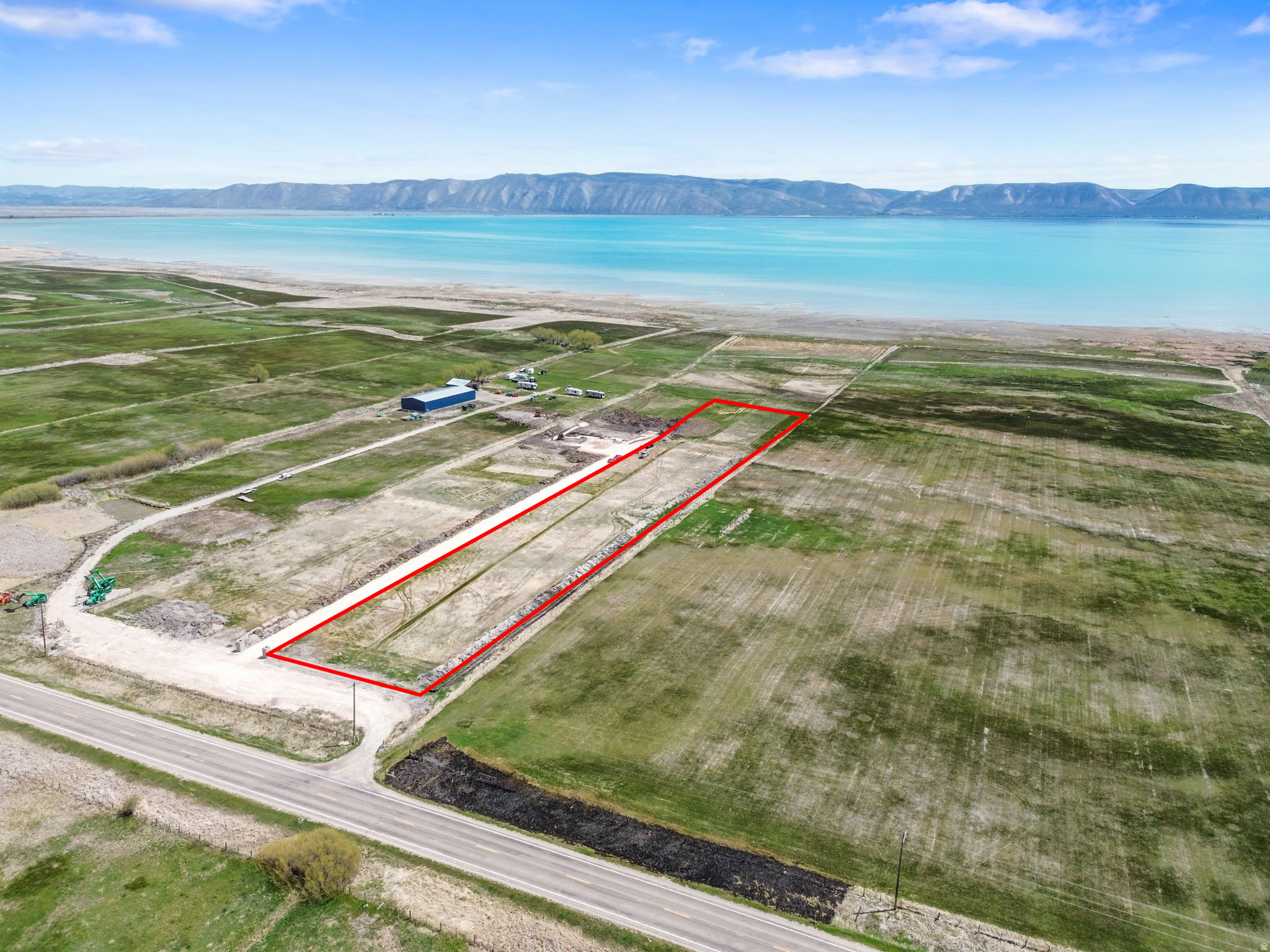 BEAR LAKE - Land