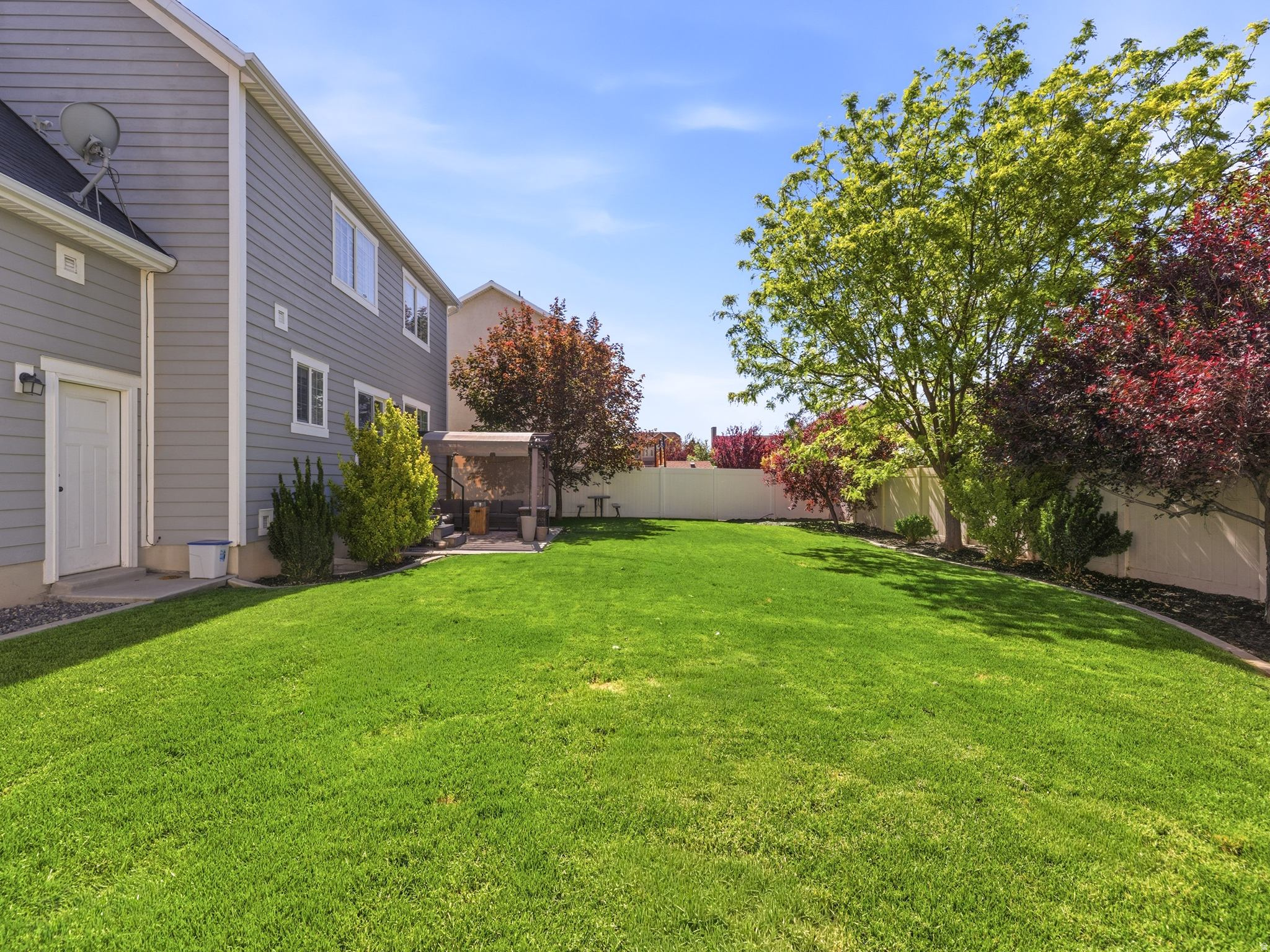 EAST MEADOWS ESTATES - Residential