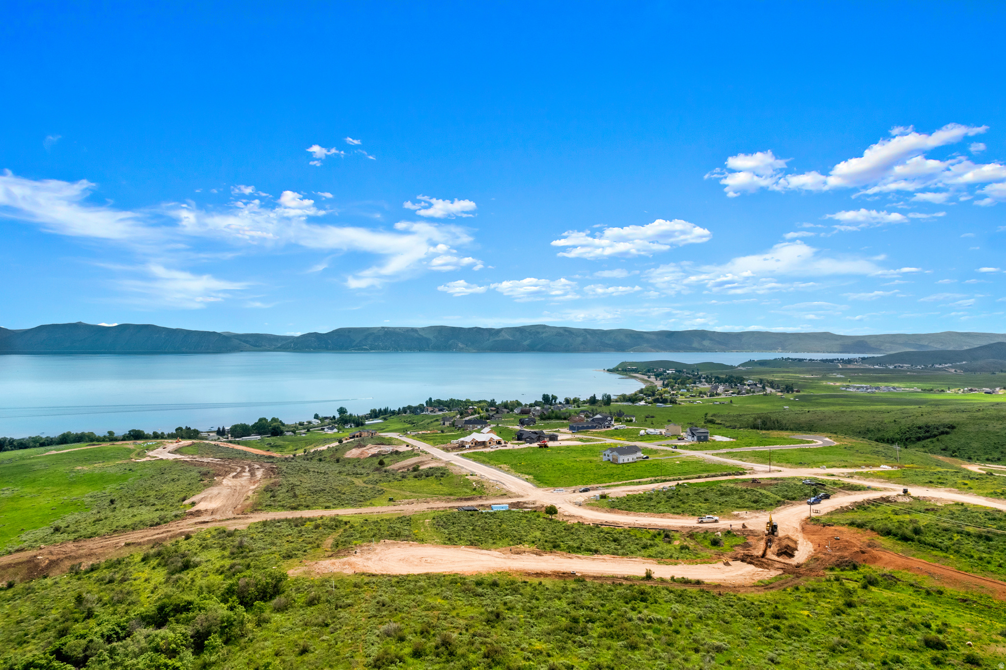 HAWK ROCK - Land