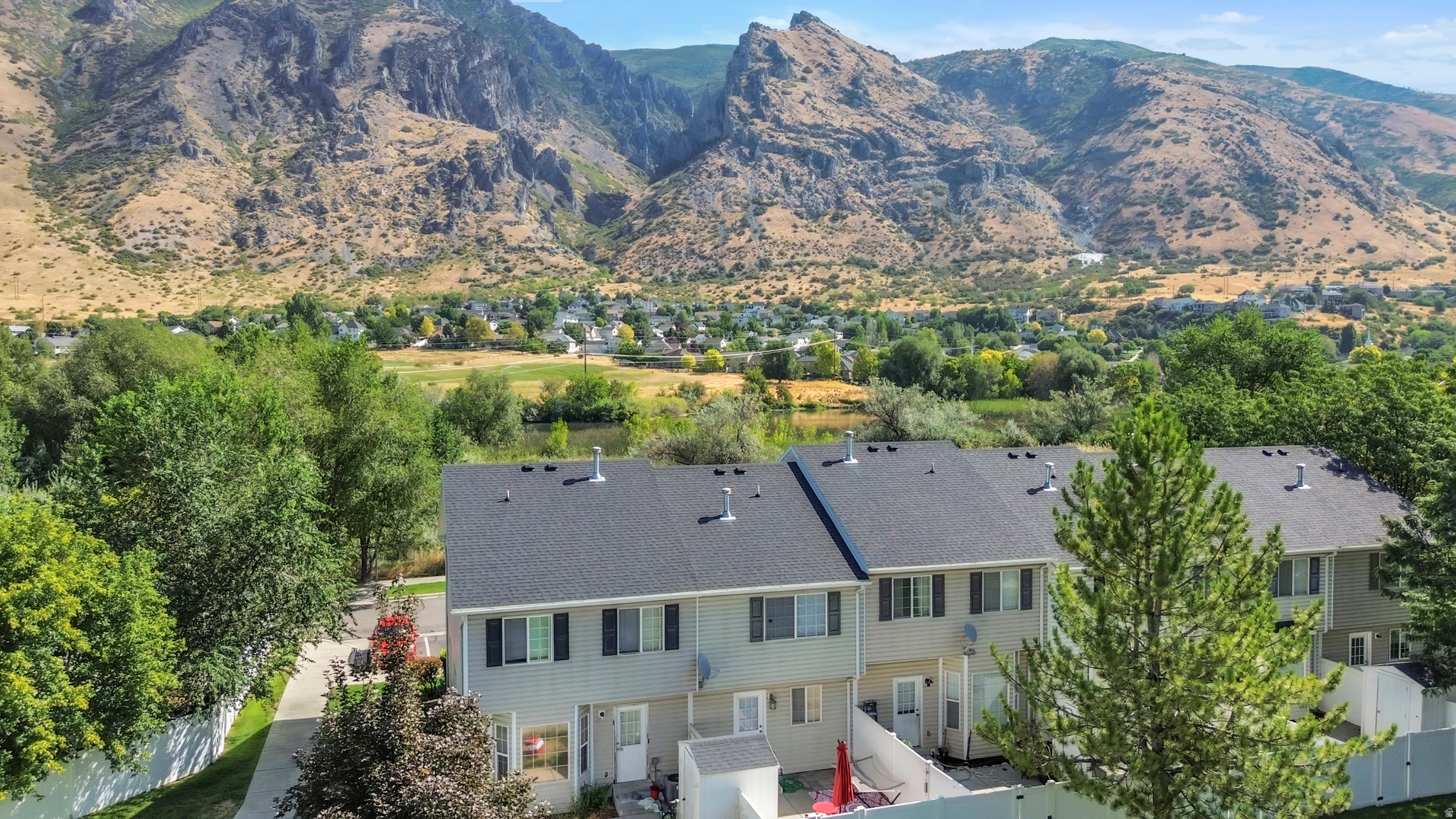 WILLOWS - Residential