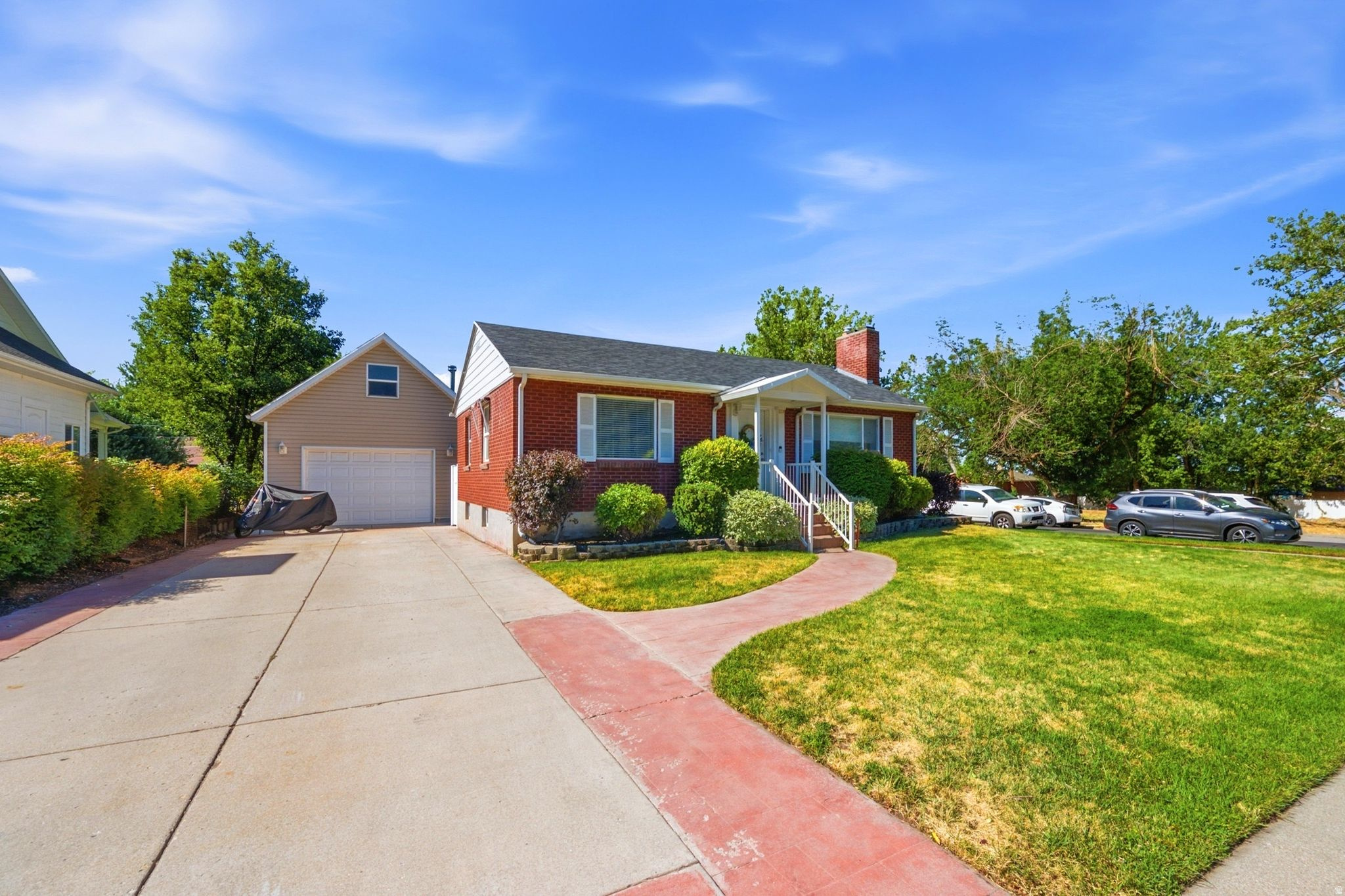 RANDALL WAY - Residential