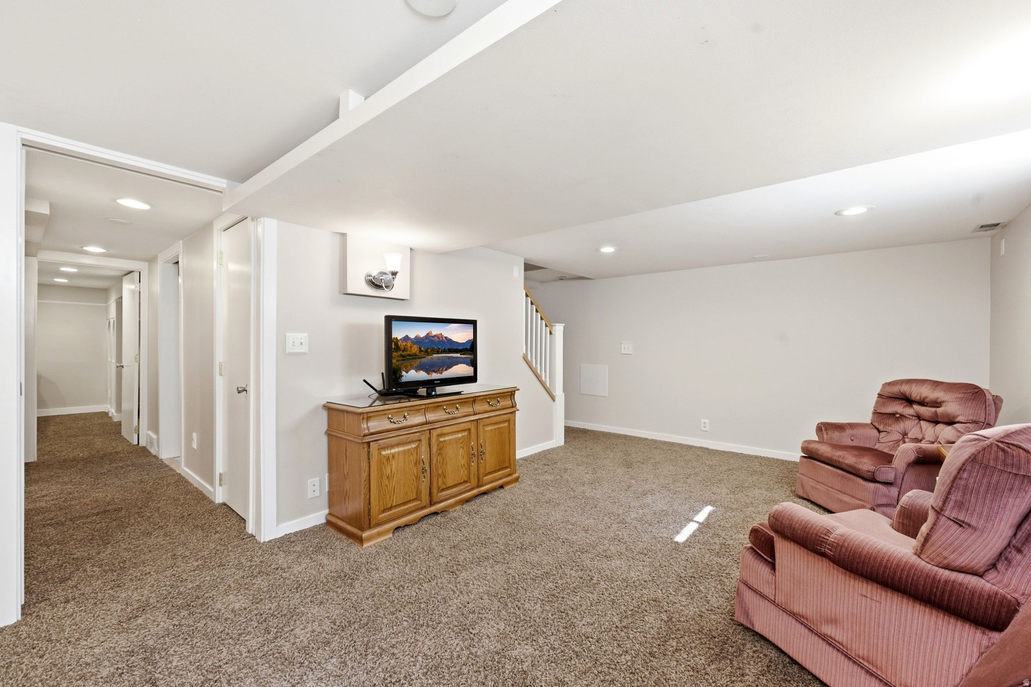 RANDALL WAY - Residential