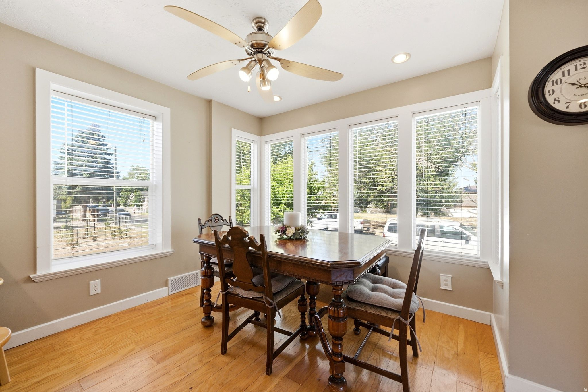 RANDALL WAY - Residential
