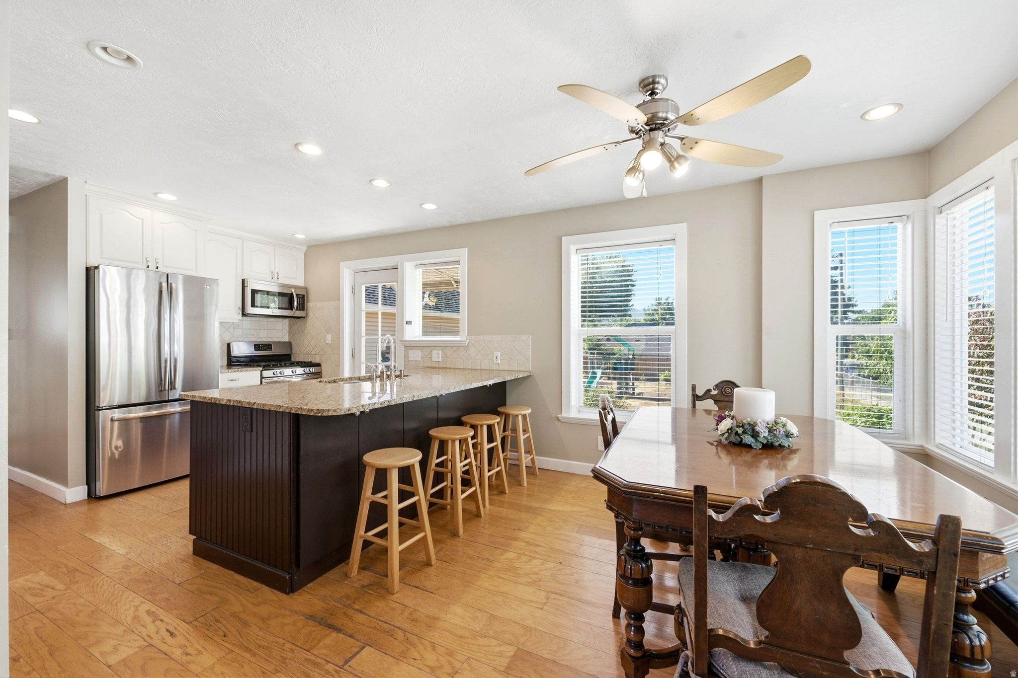 RANDALL WAY - Residential