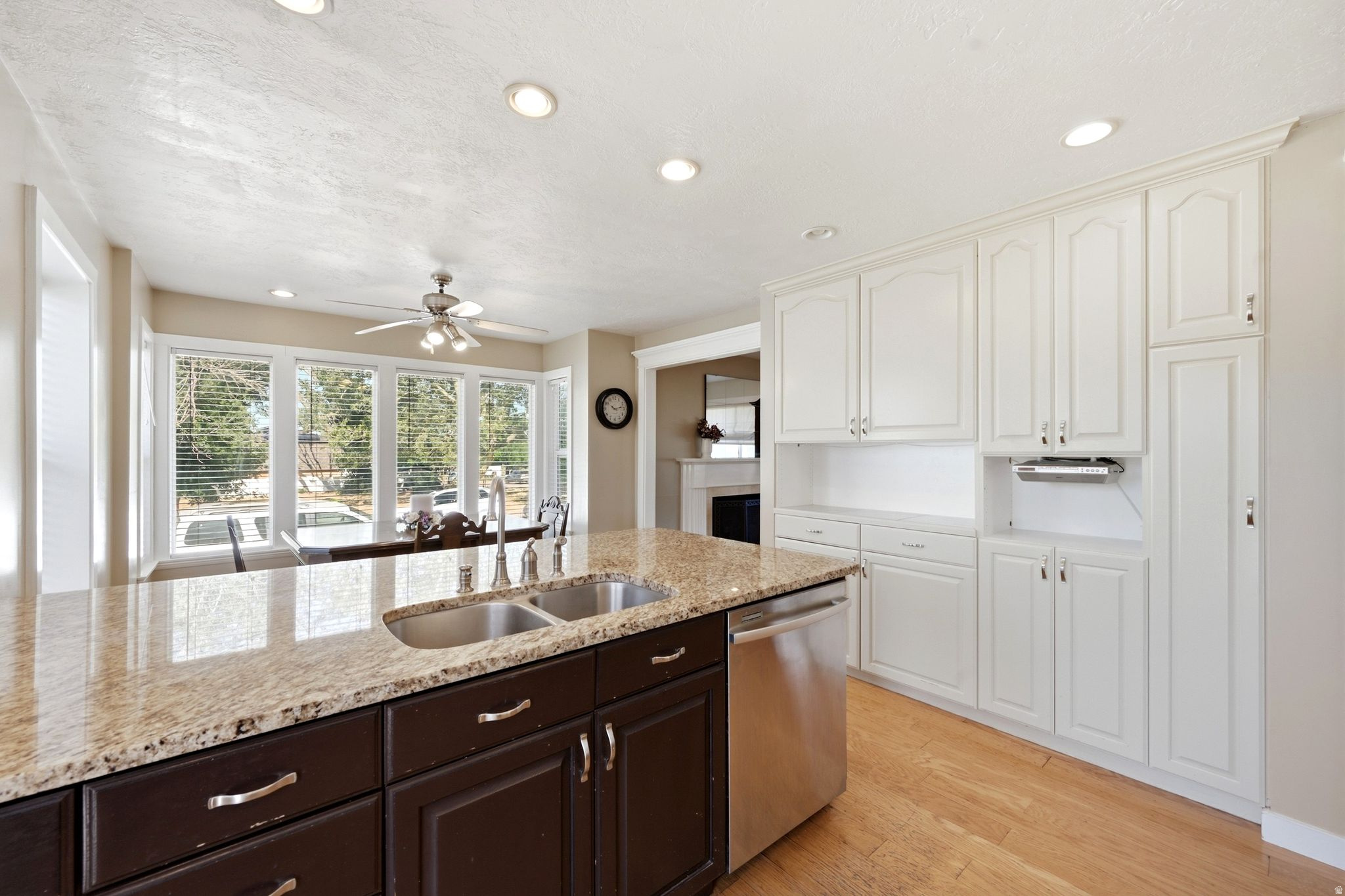 RANDALL WAY - Residential
