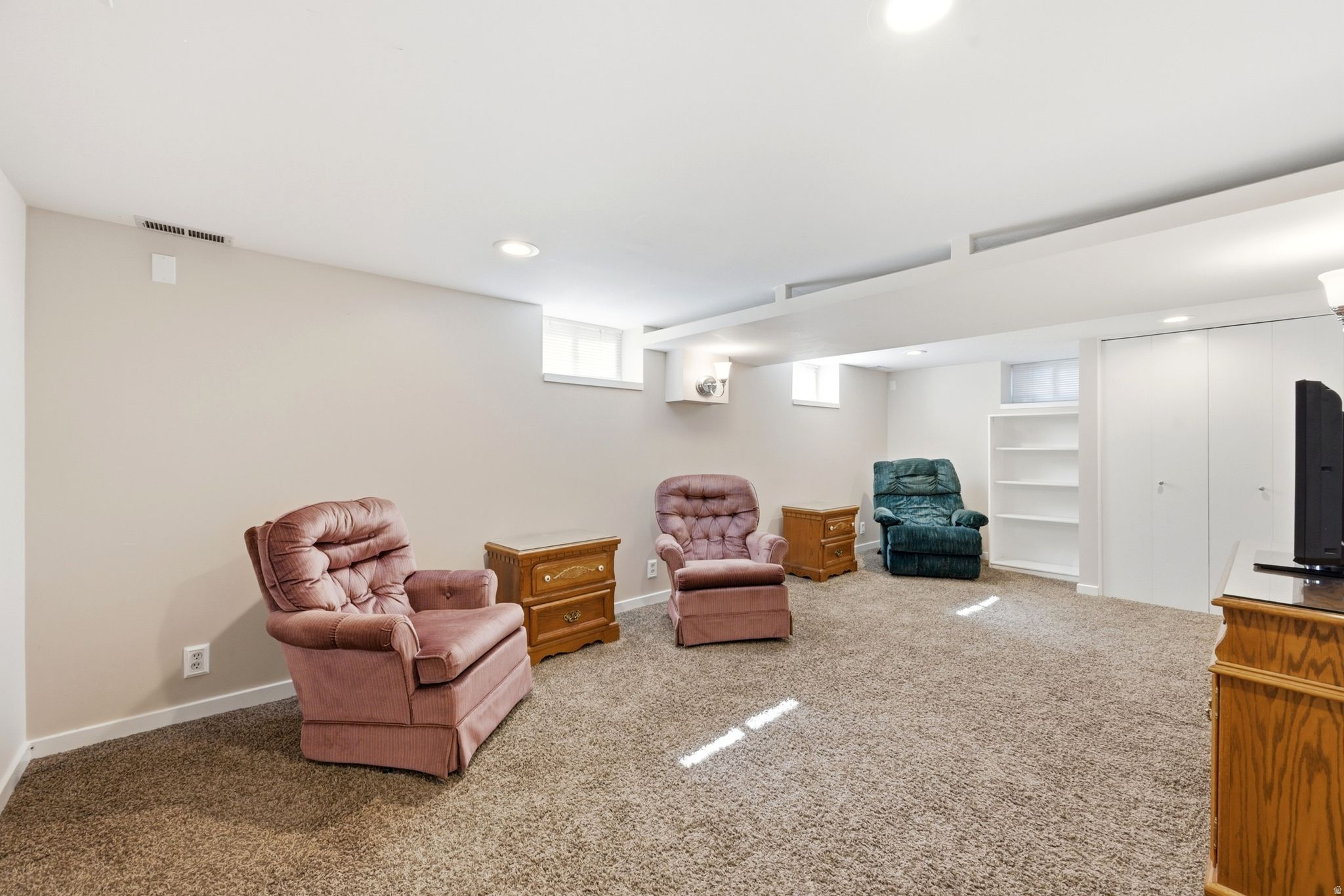 RANDALL WAY - Residential