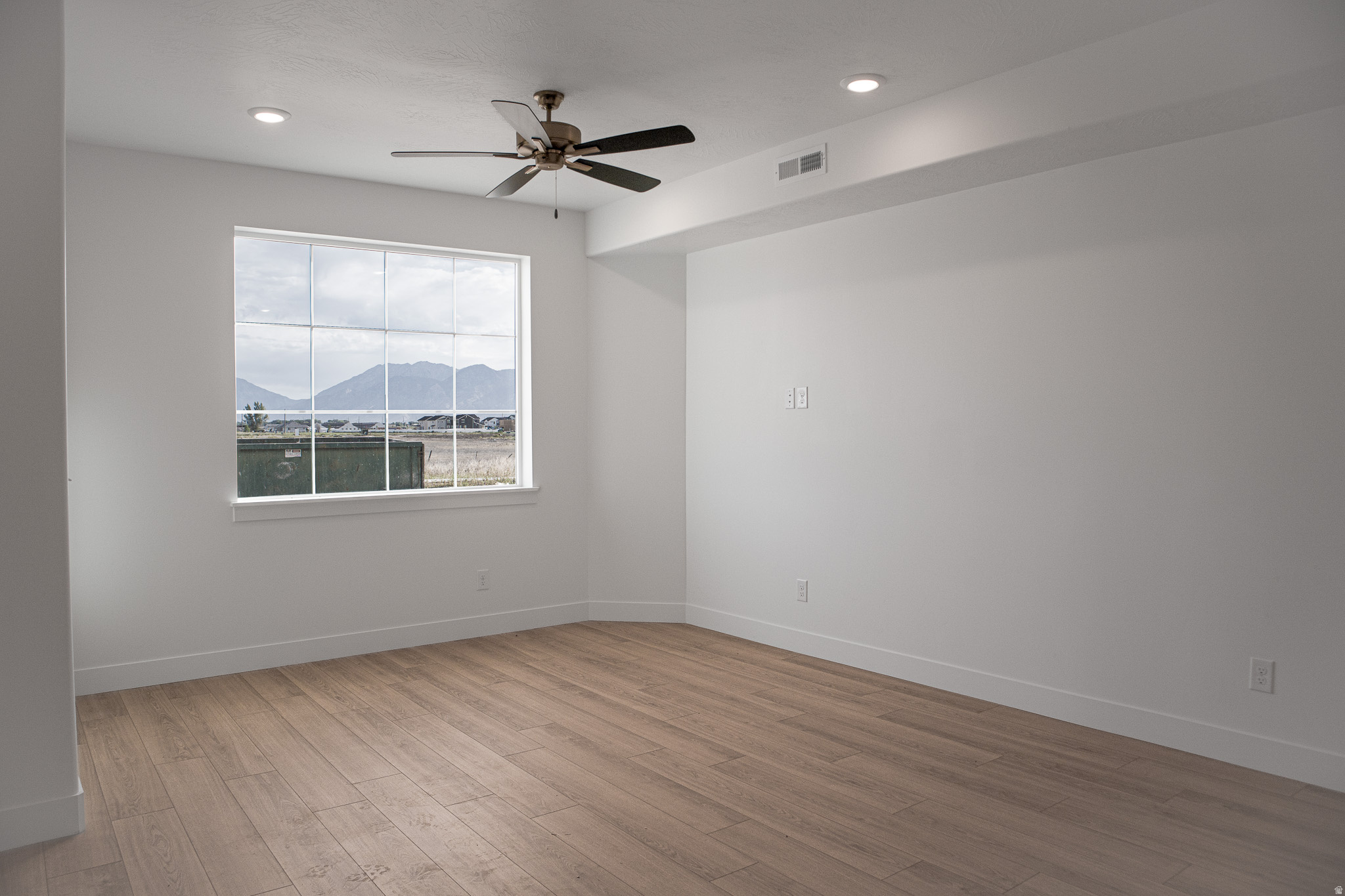 ARROWHEAD SPRINGS - Residential