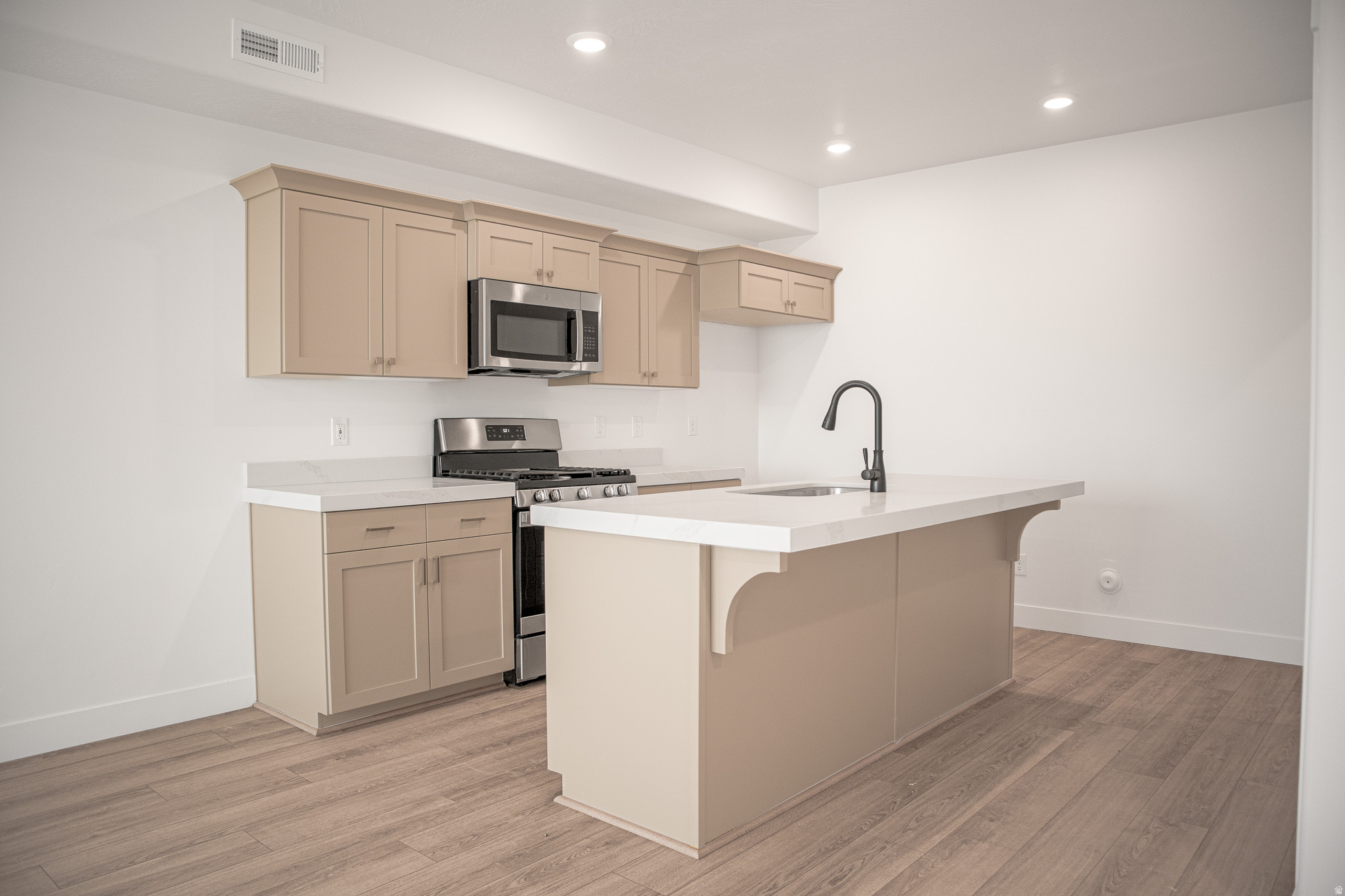 ARROWHEAD SPRINGS - Residential