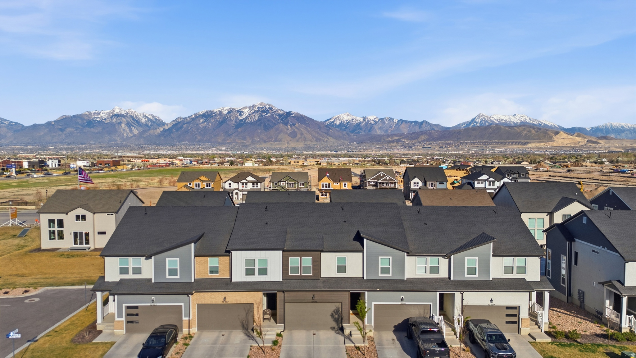 MOUNTAIN RIDGE - Residential