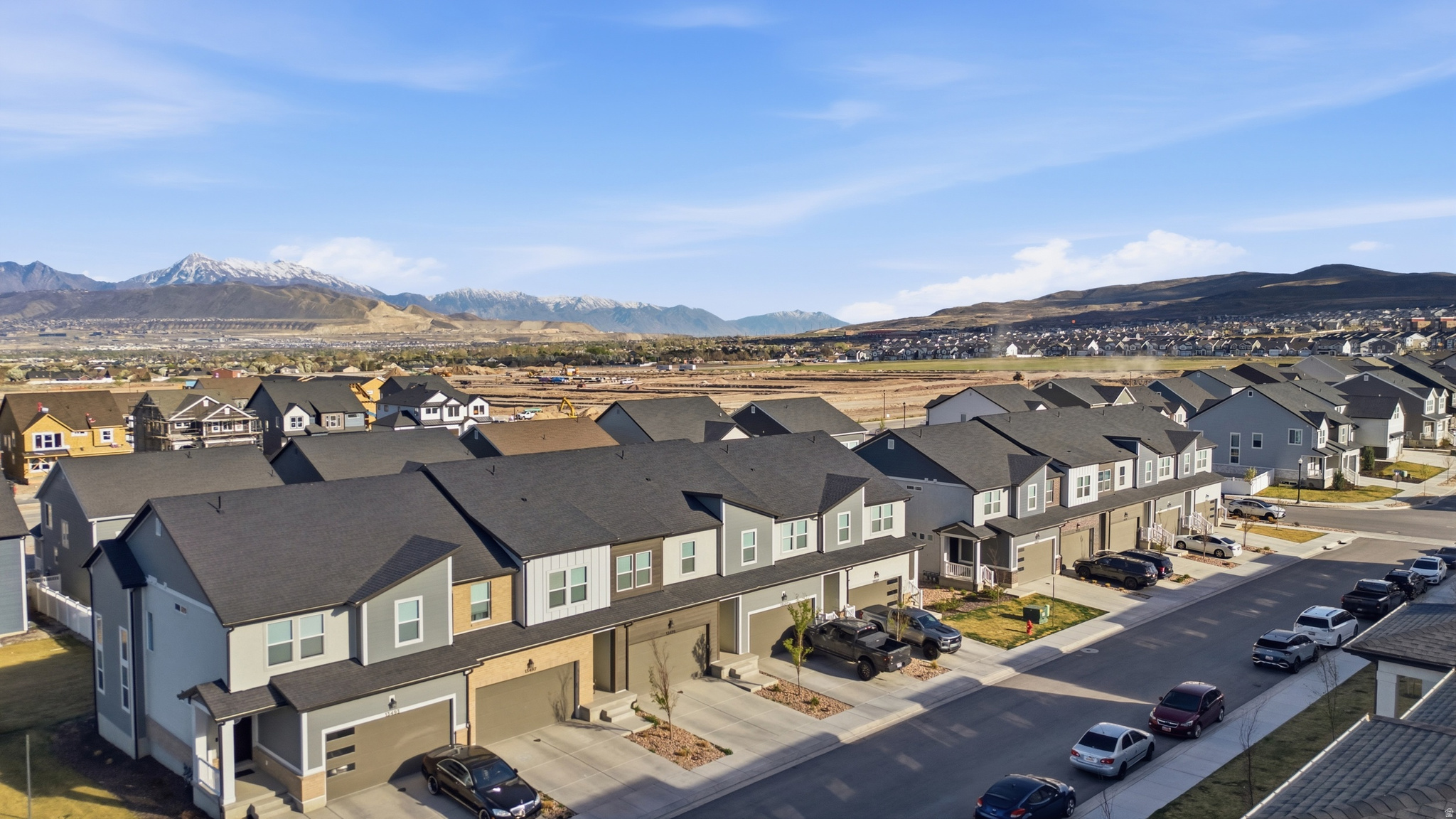 MOUNTAIN RIDGE - Residential