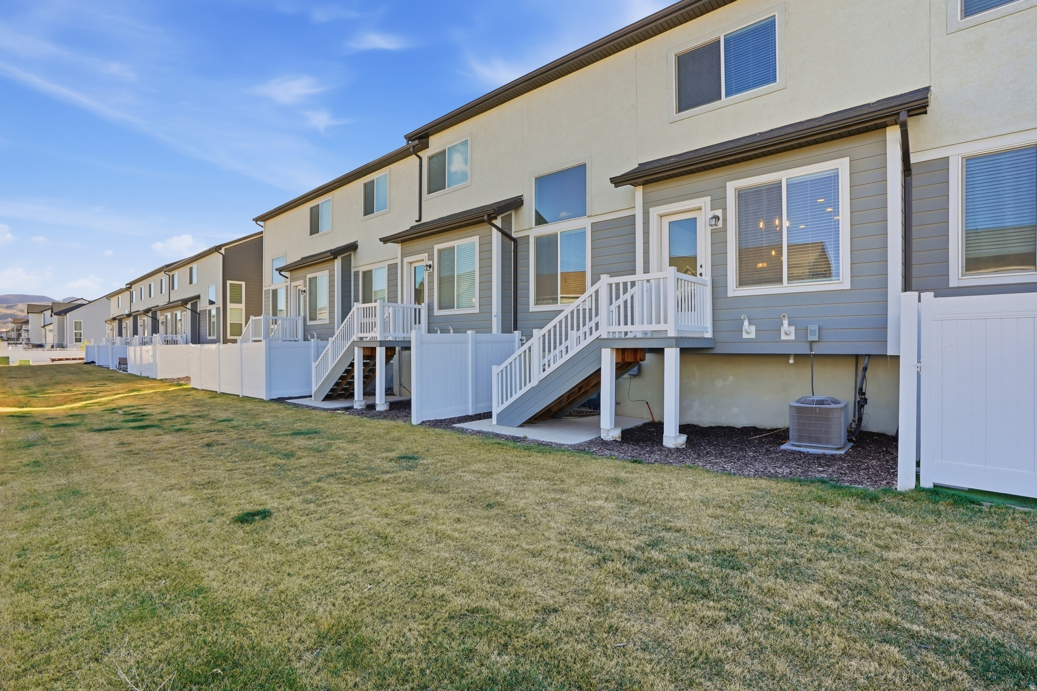 MOUNTAIN RIDGE - Residential