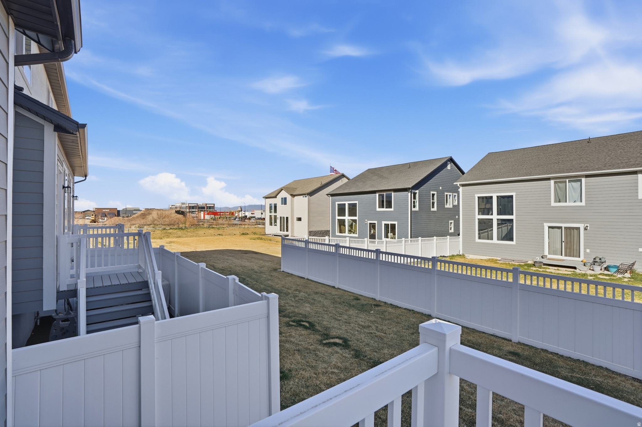 MOUNTAIN RIDGE - Residential