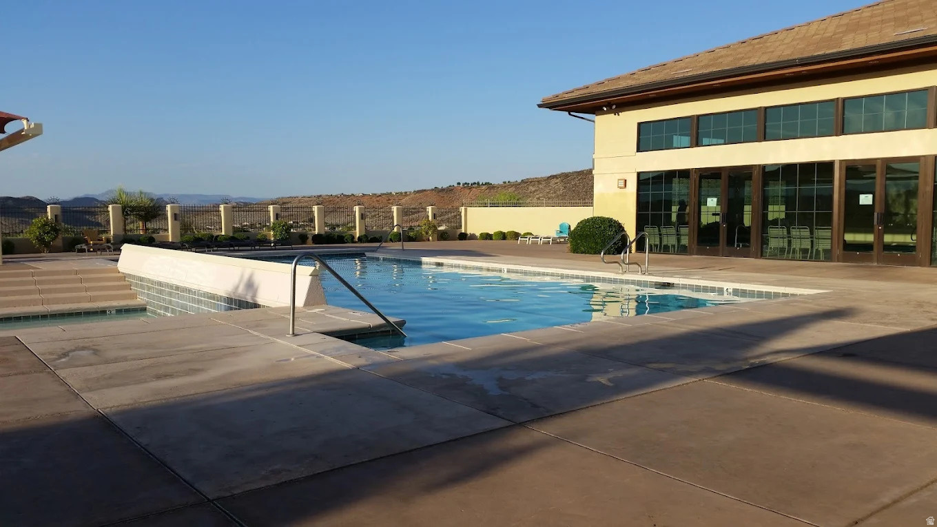 FOURTEEN FAIRWAY 1 - Residential