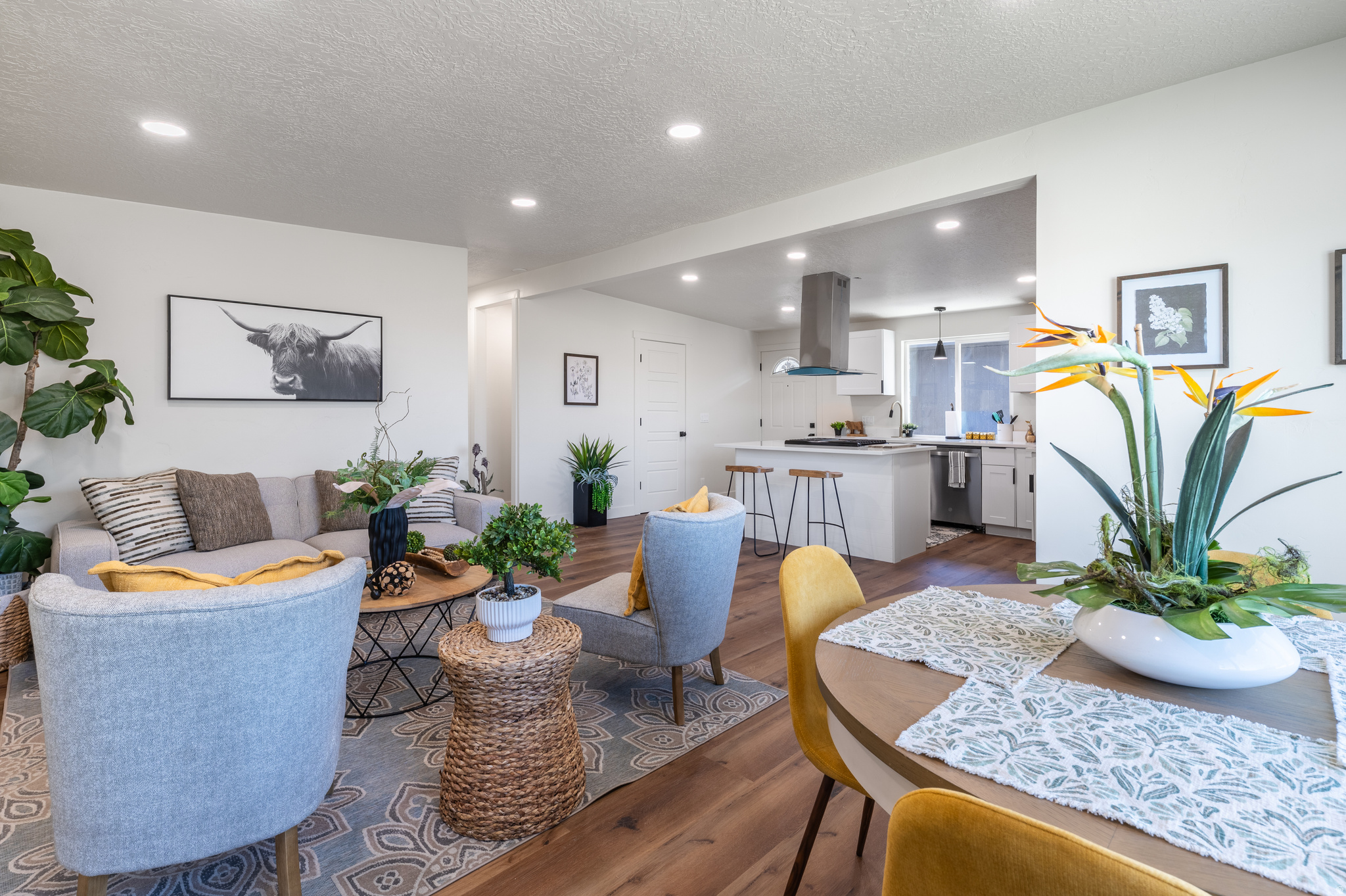 COUNTRY SQUIRE ESTATES - Residential