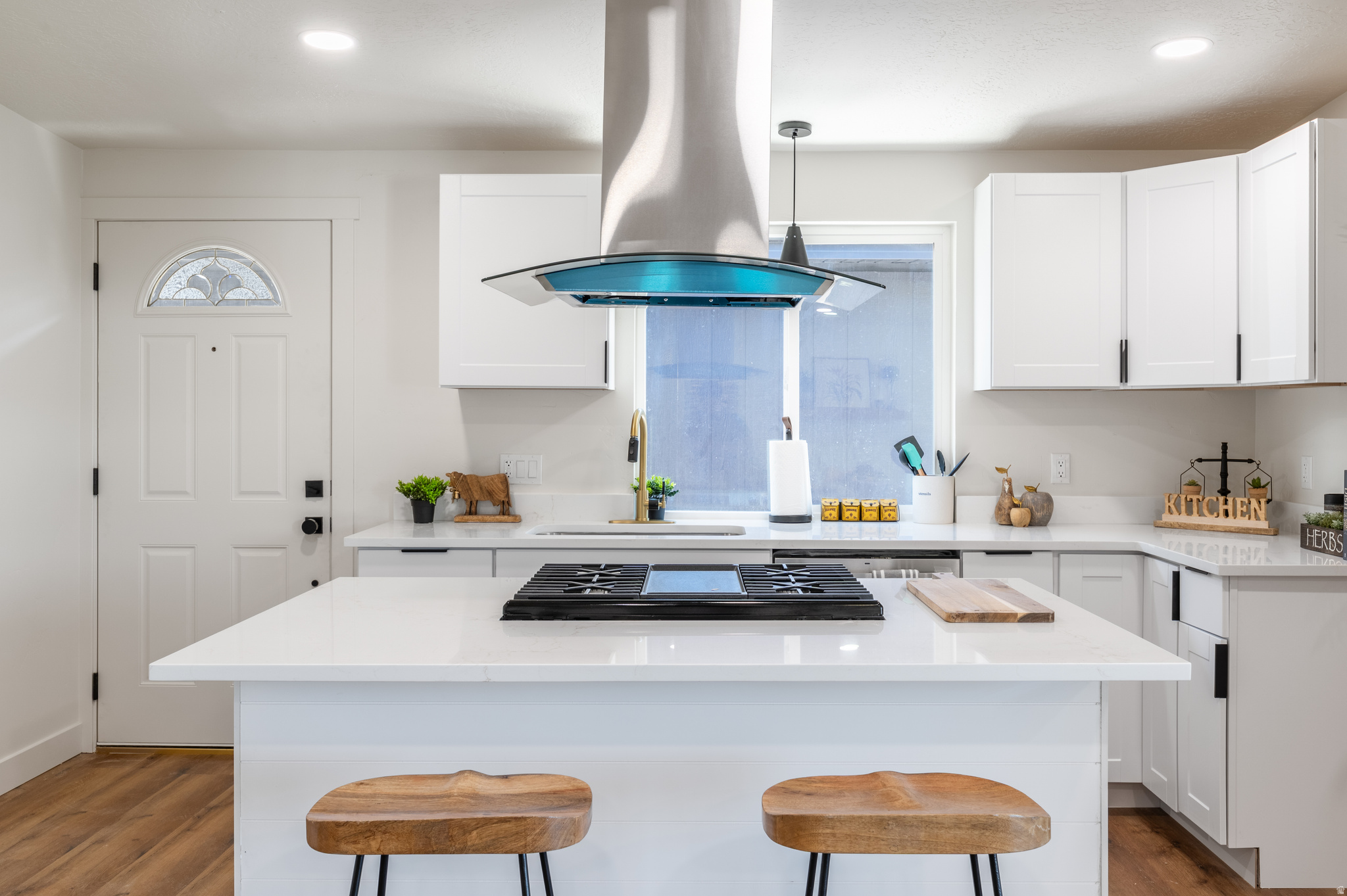 COUNTRY SQUIRE ESTATES - Residential