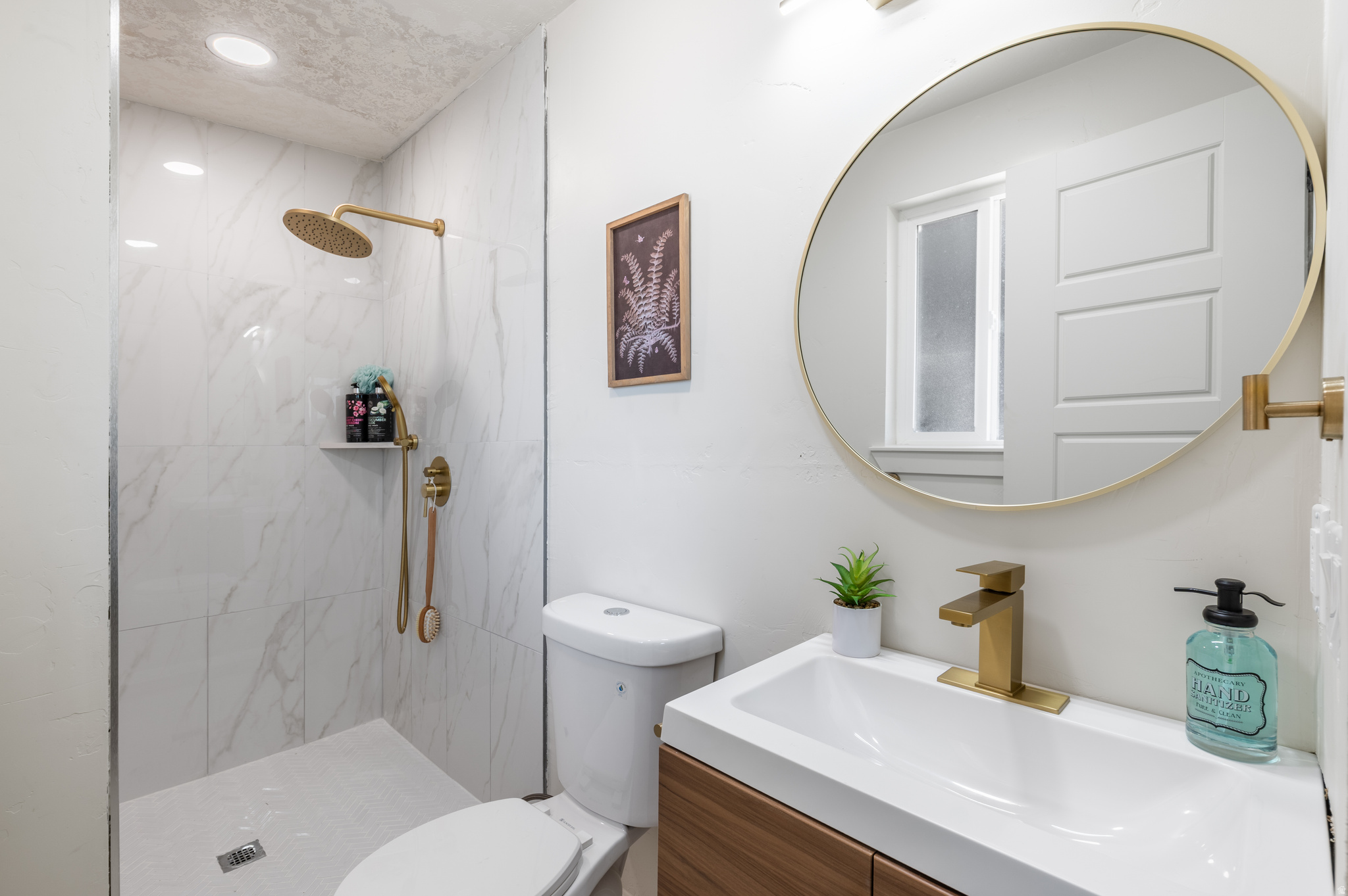COUNTRY SQUIRE ESTATES - Residential