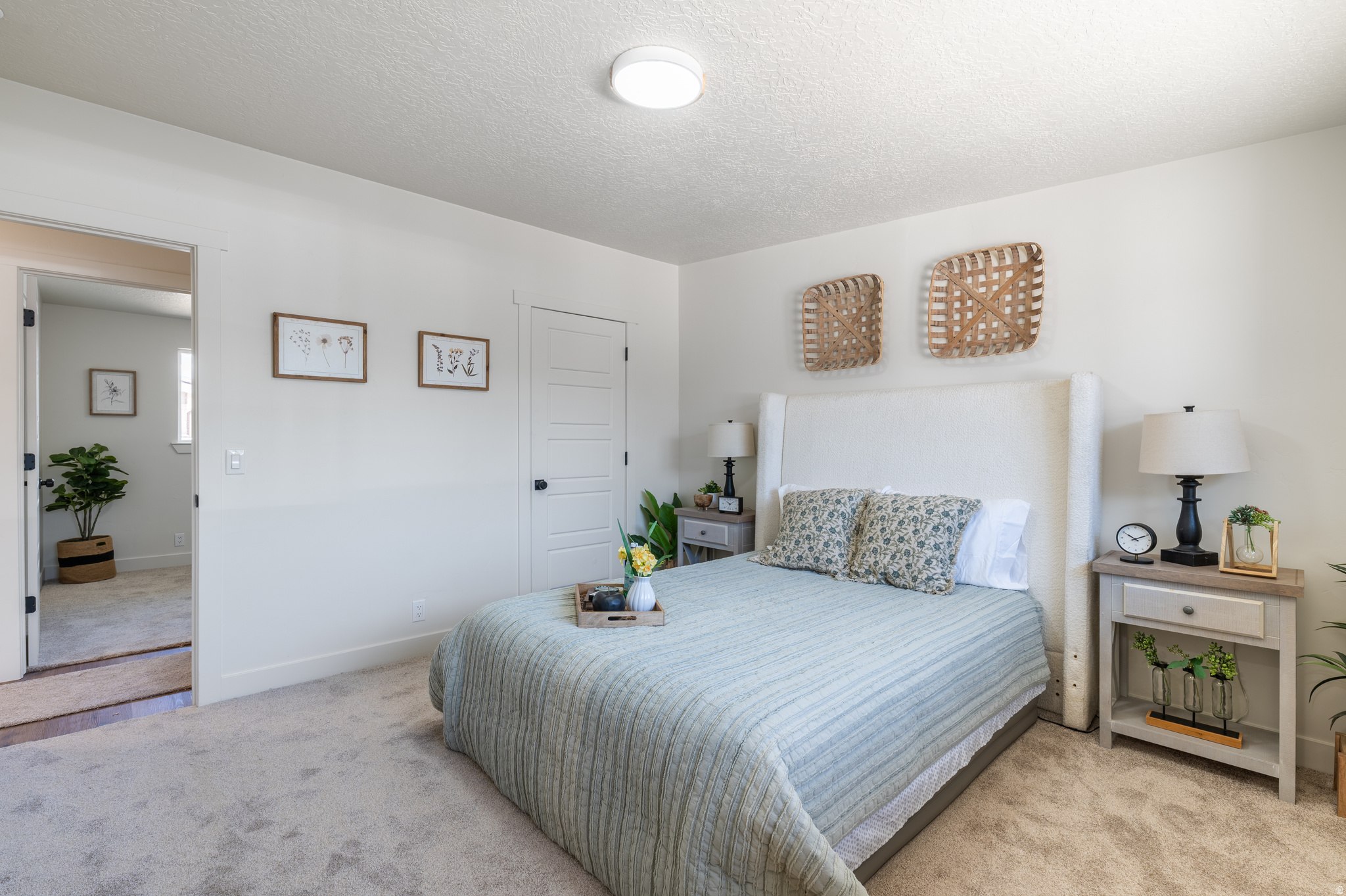 COUNTRY SQUIRE ESTATES - Residential