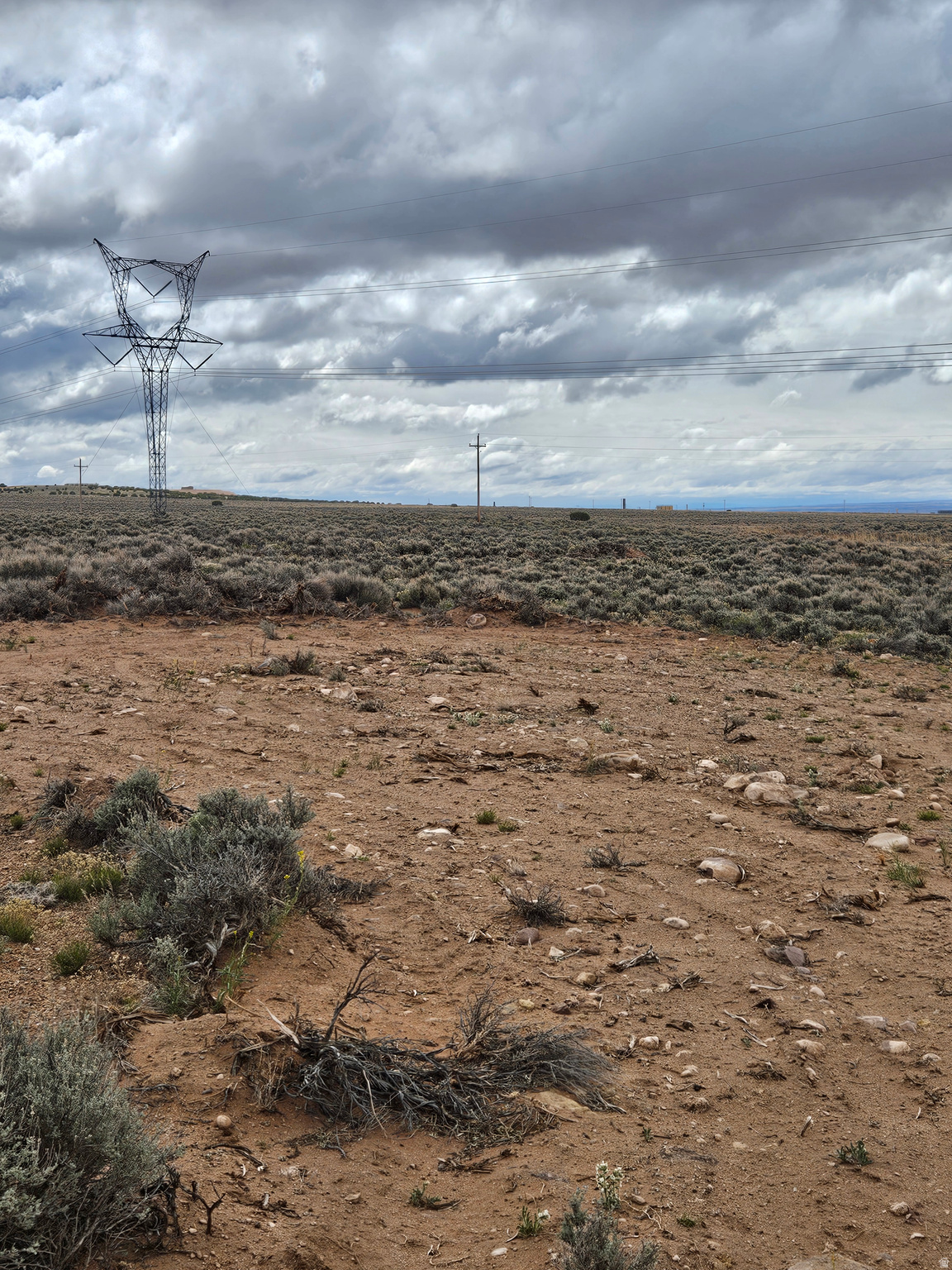 5 acres in Stargazer Estates phase 2 lot 7. Flat usable land. Lots have been surveyed and site assessment test passed. Power lines on the south end of property. Year round access.