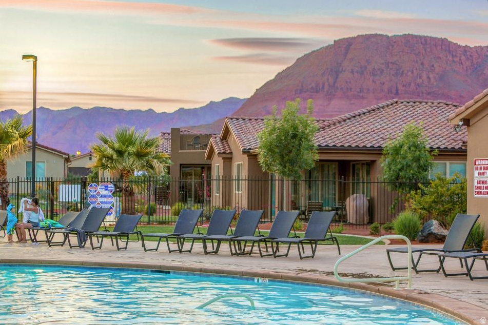 PARADISE VILLAGE AT ZION - Residential