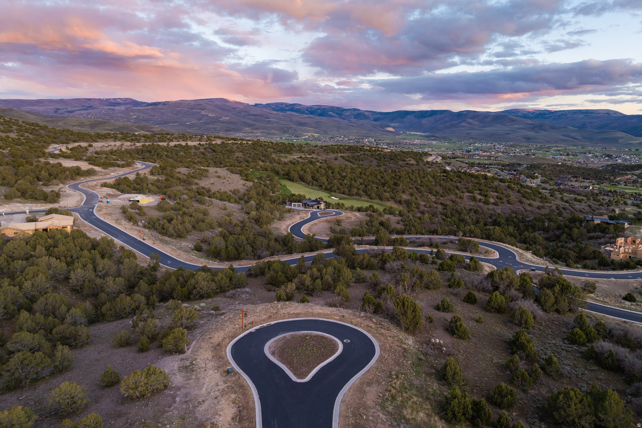 RED LEDGES - Land
