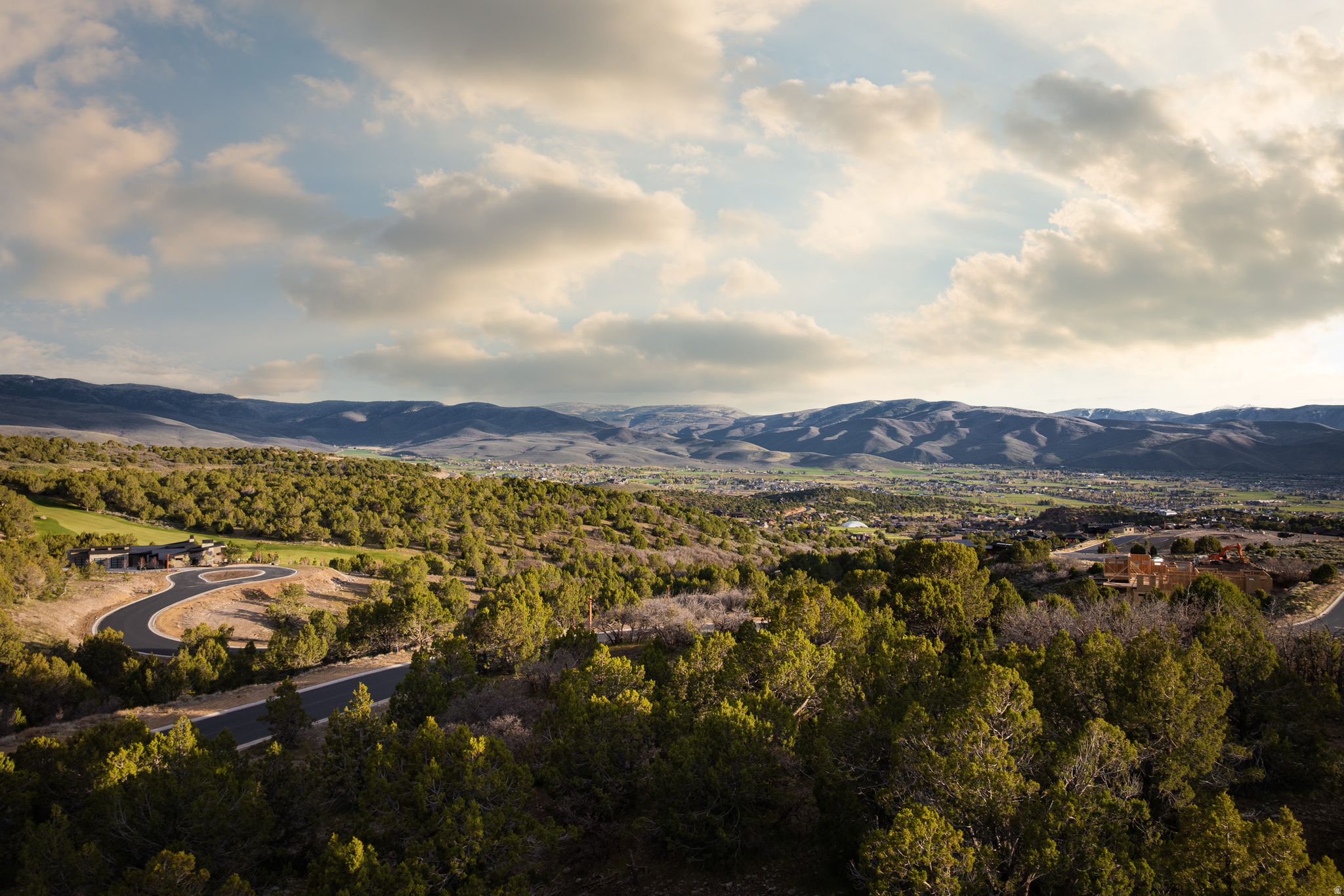 RED LEDGES - Land