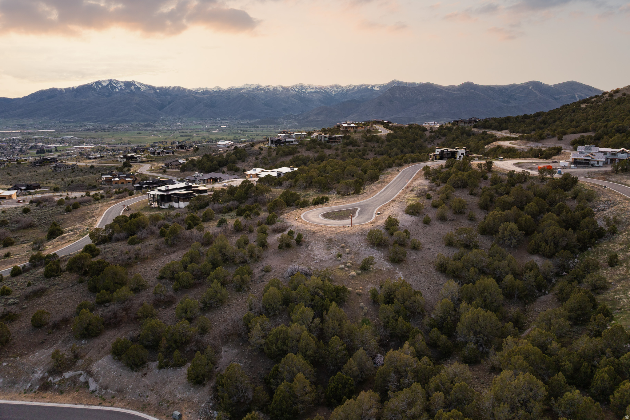 RED LEDGES - Land