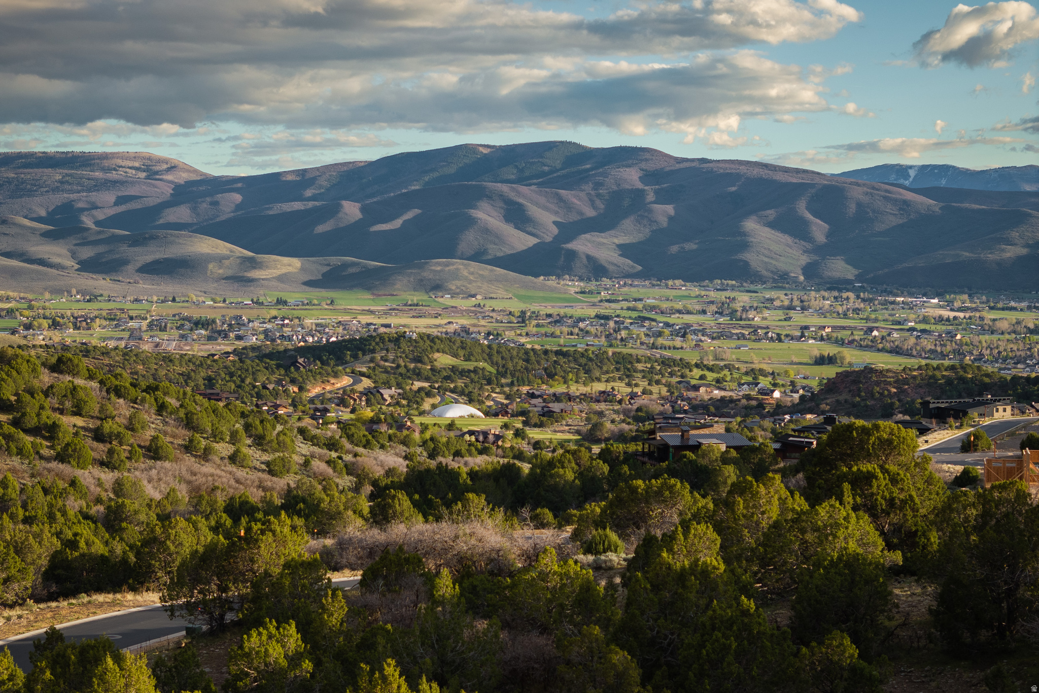 RED LEDGES - Land