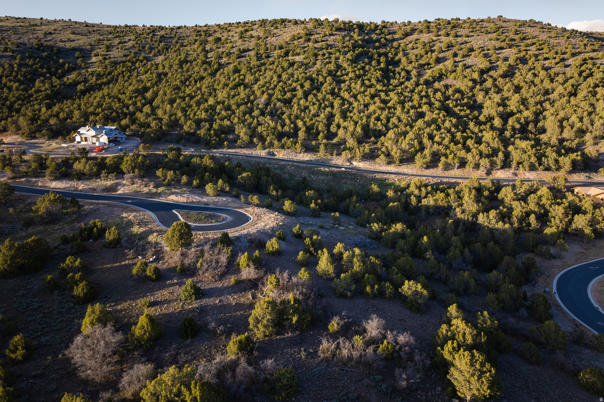 RED LEDGES - Land