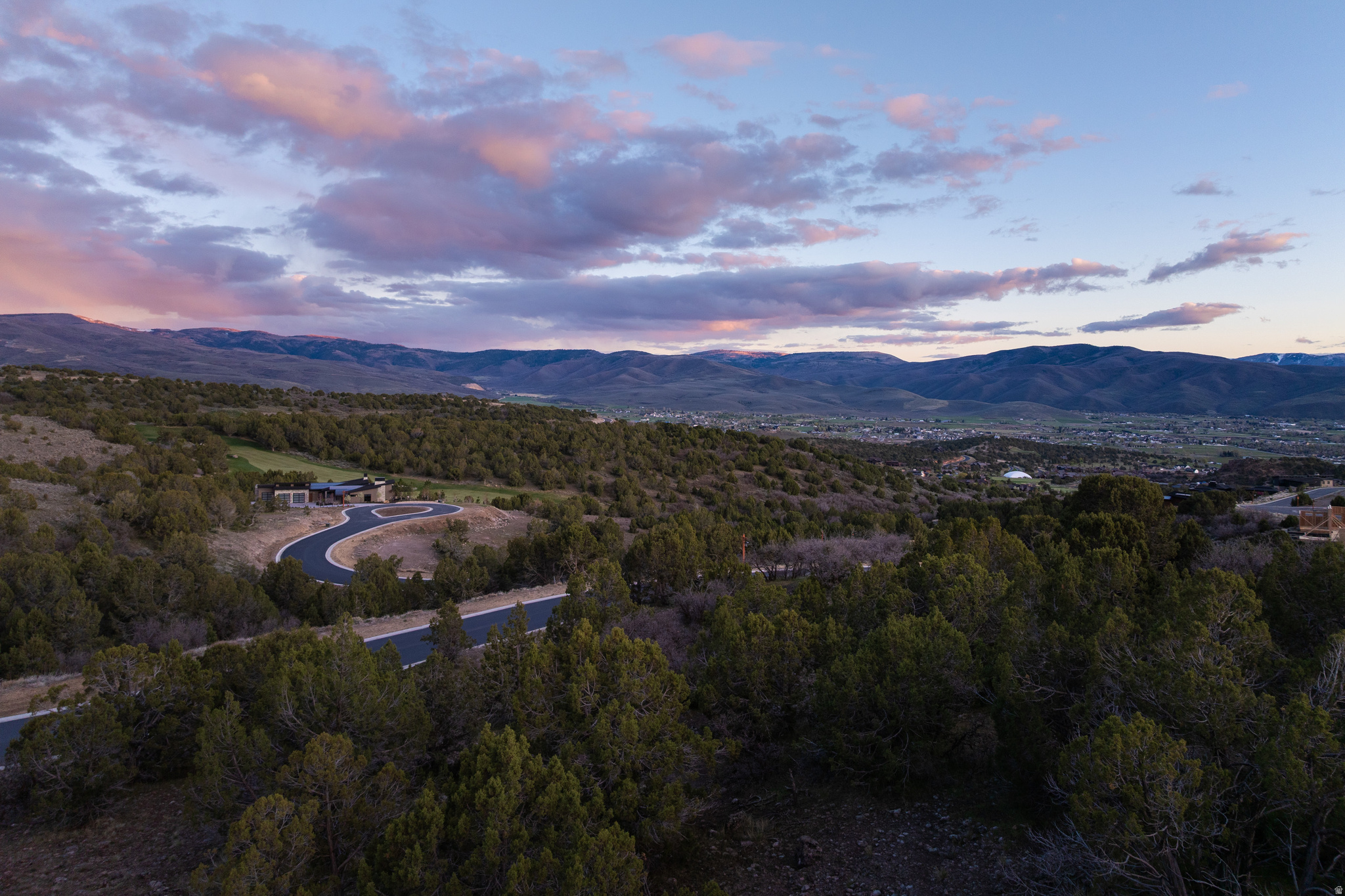 RED LEDGES - Land
