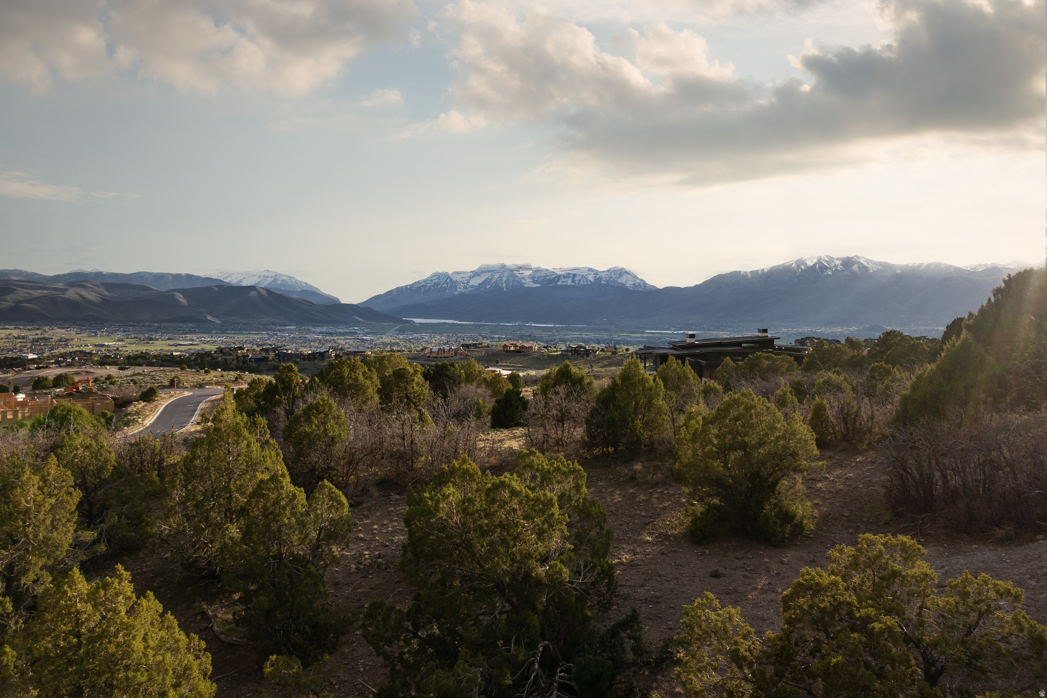 RED LEDGES - Land