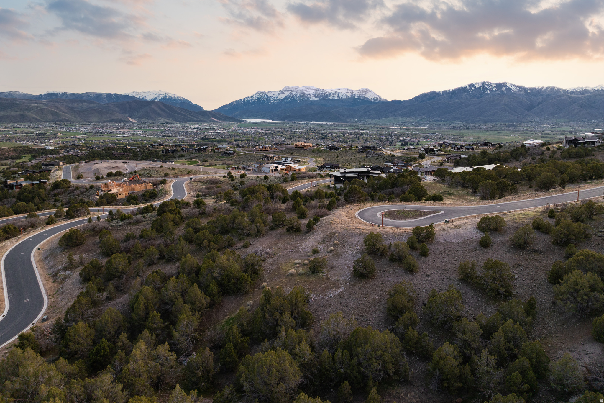 RED LEDGES - Land