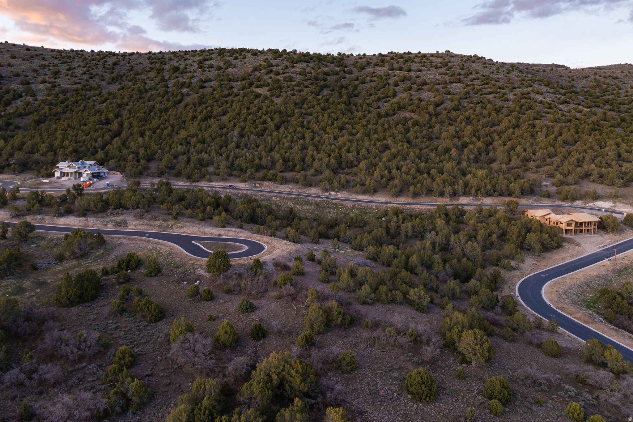 RED LEDGES - Land