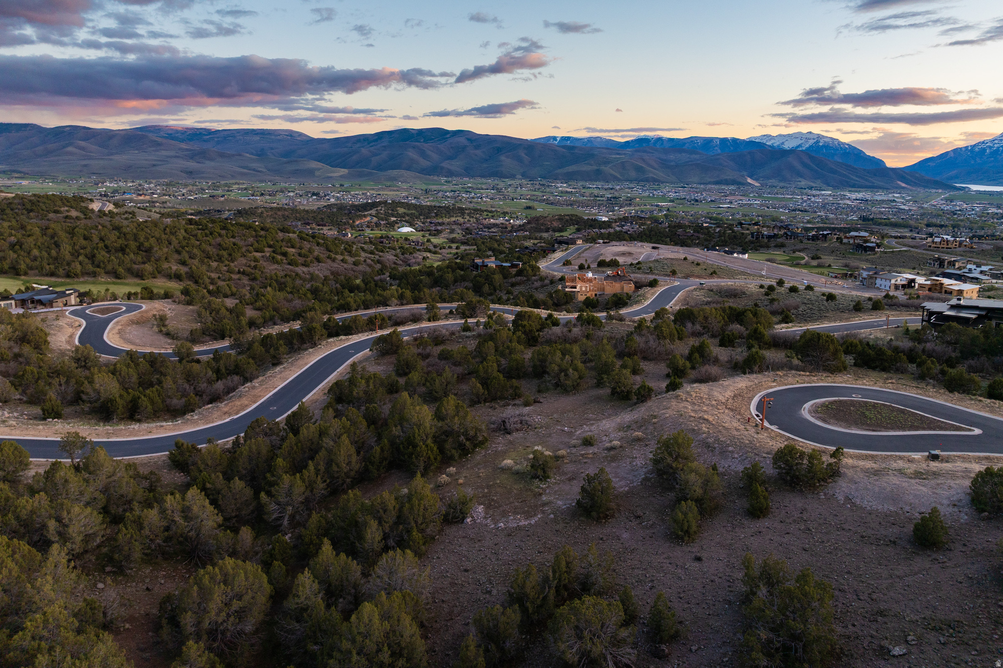 RED LEDGES - Land
