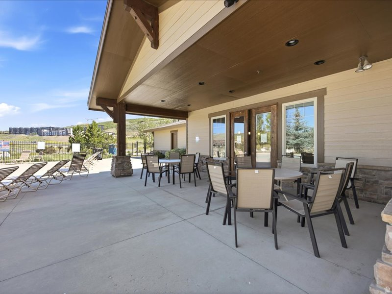 PARKS EDGE - Residential