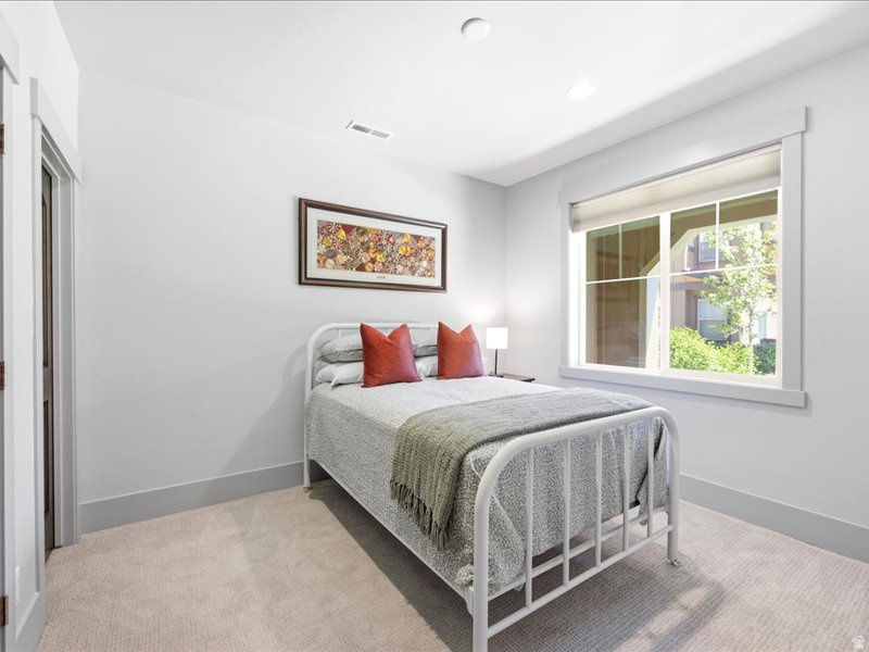 PARKS EDGE - Residential
