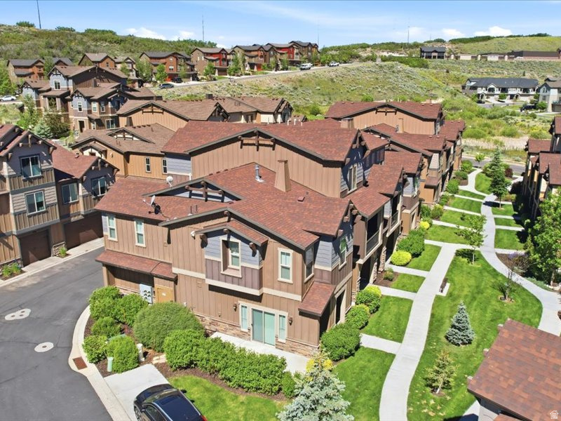PARKS EDGE - Residential