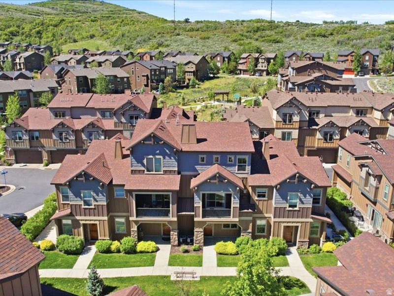 PARKS EDGE - Residential