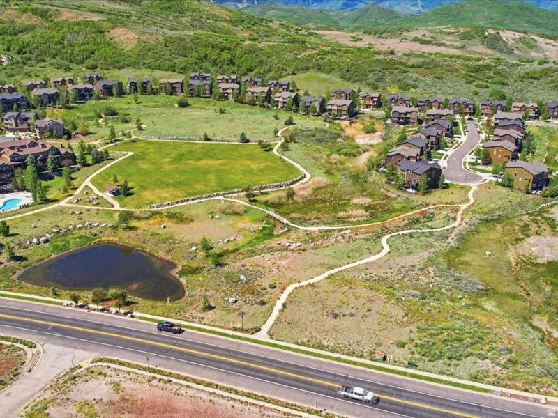 PARKS EDGE - Residential