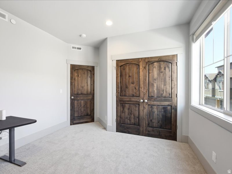 PARKS EDGE - Residential